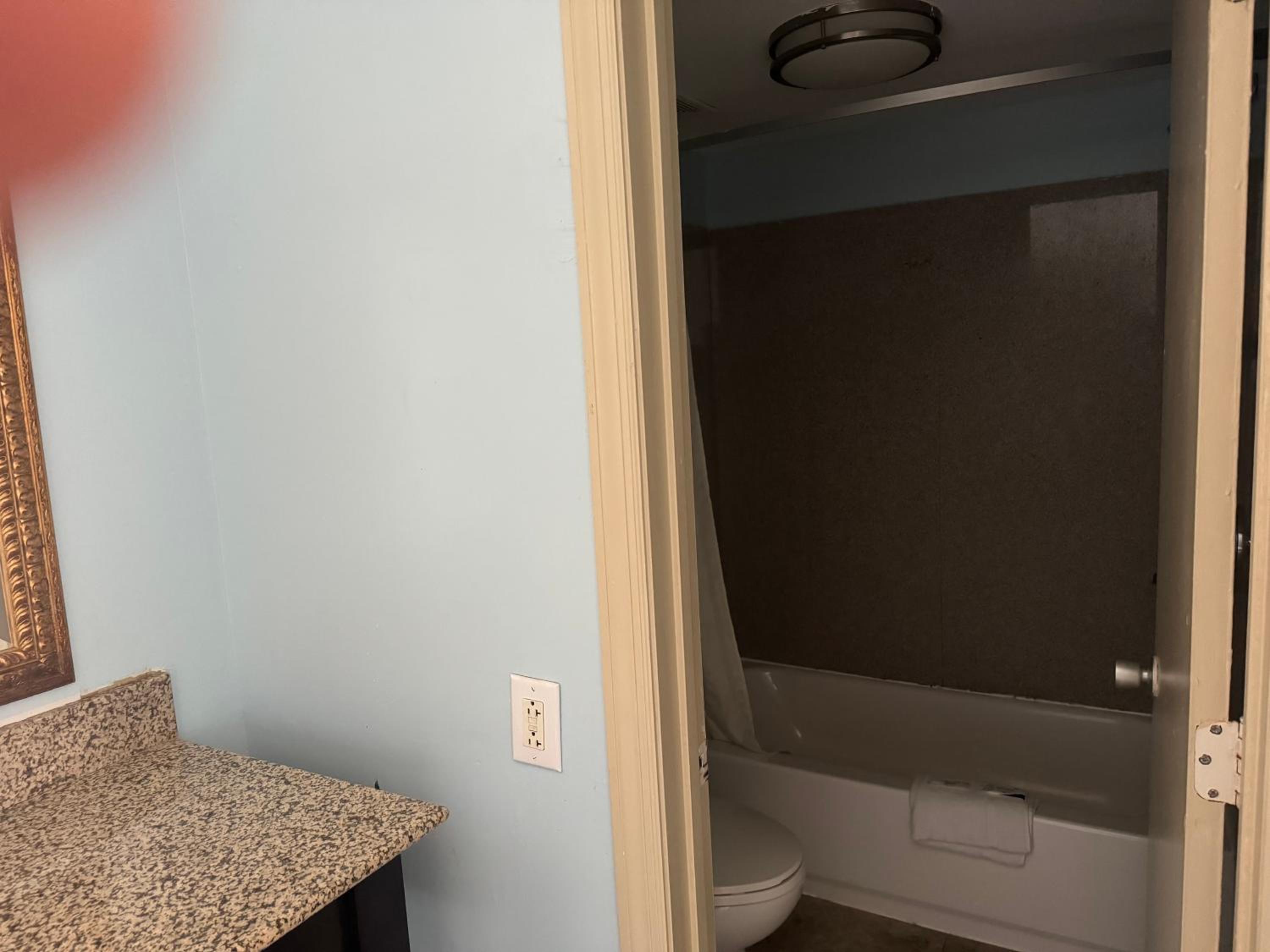 Red Carpet Inn & Suites - Danville