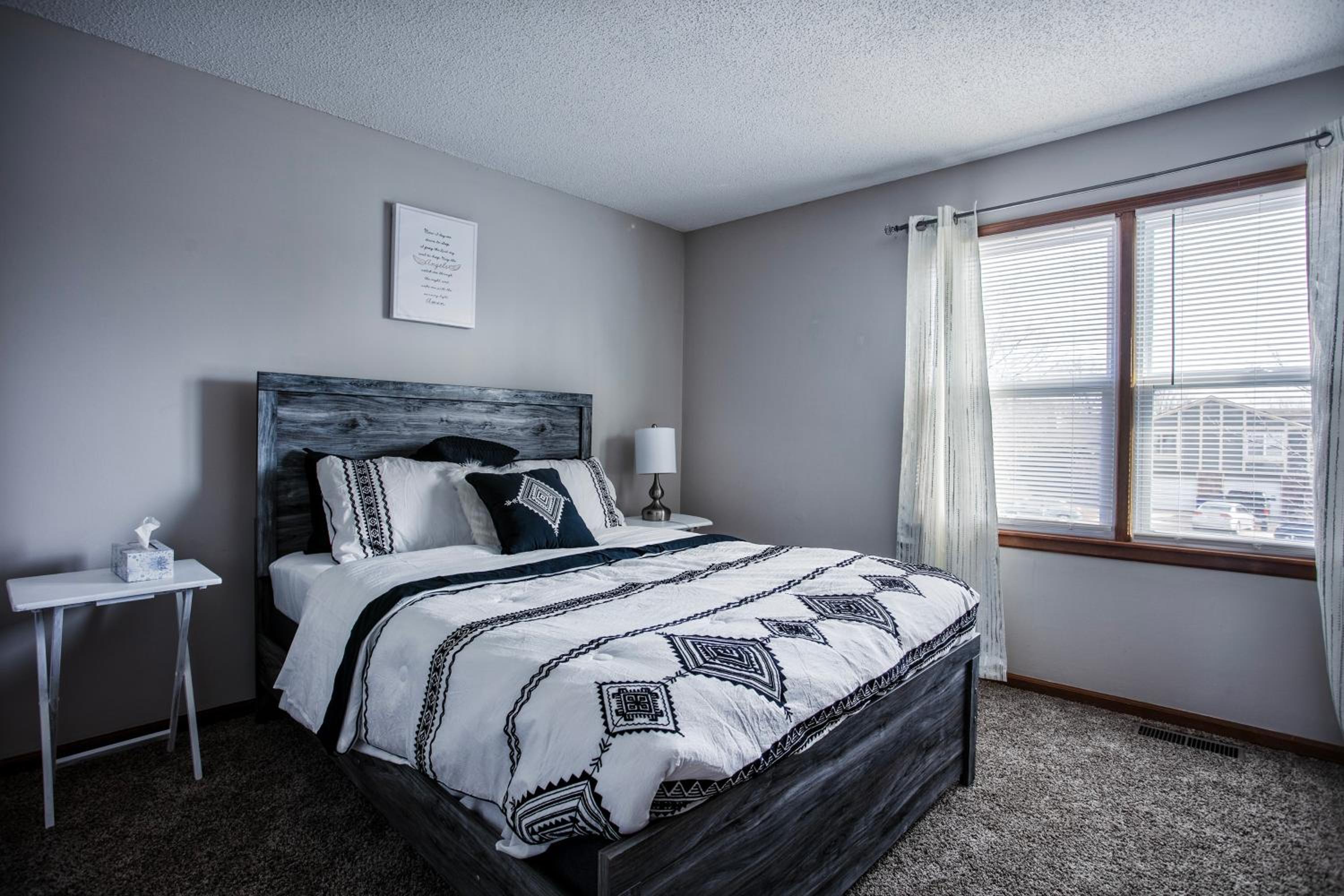 Beautiful and Cozy Olathe Home. - Property Image 19