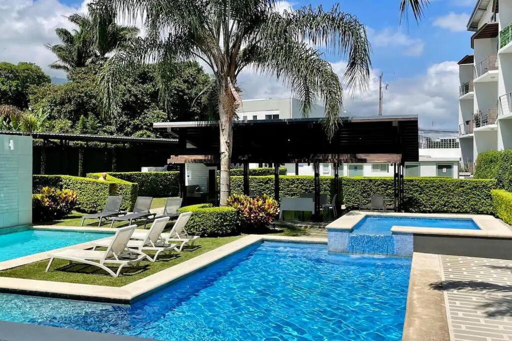Condo Tranquilo, Cómodo y Moderno en Santa Ana