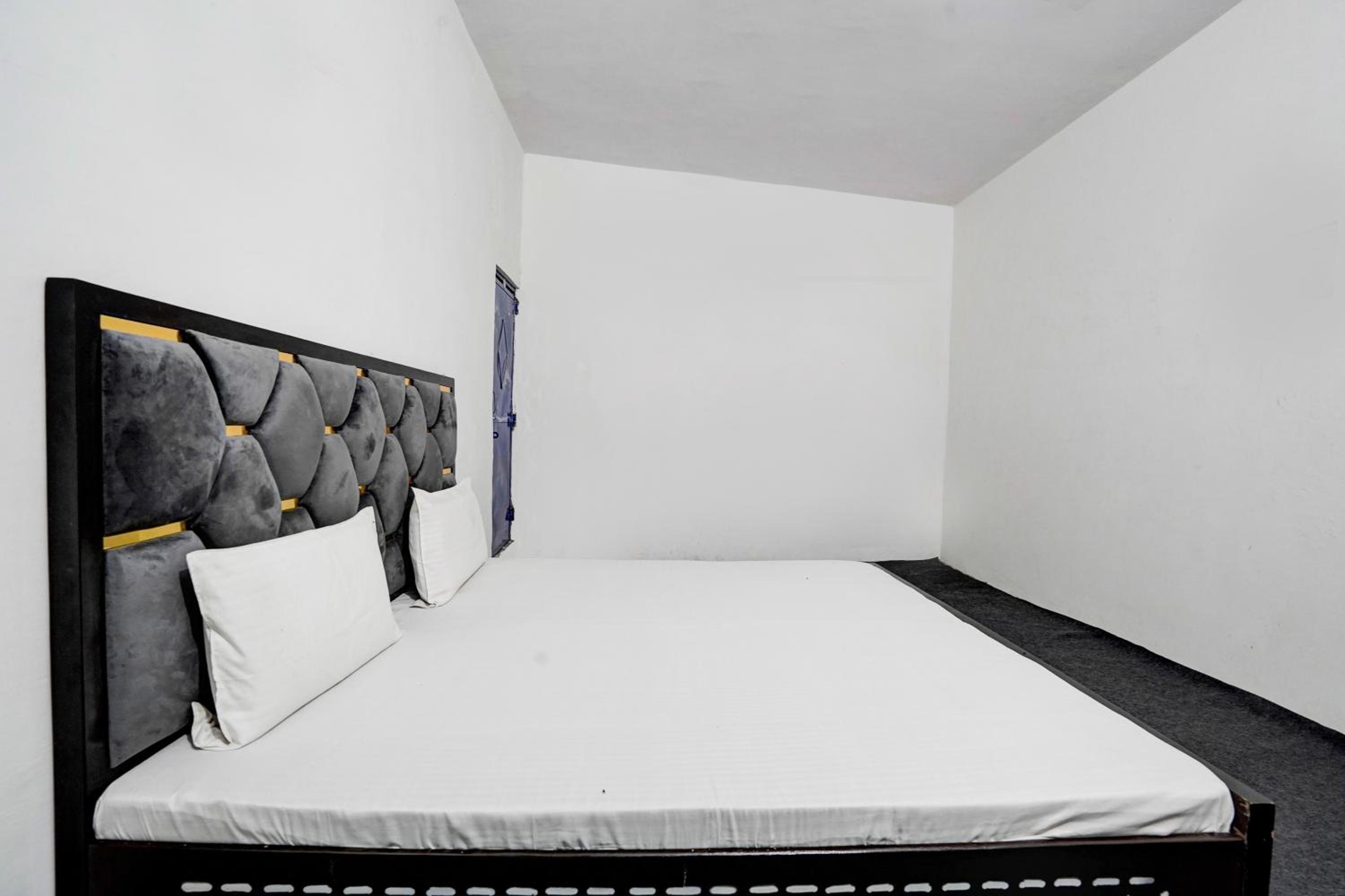 Hotel O New Diamond