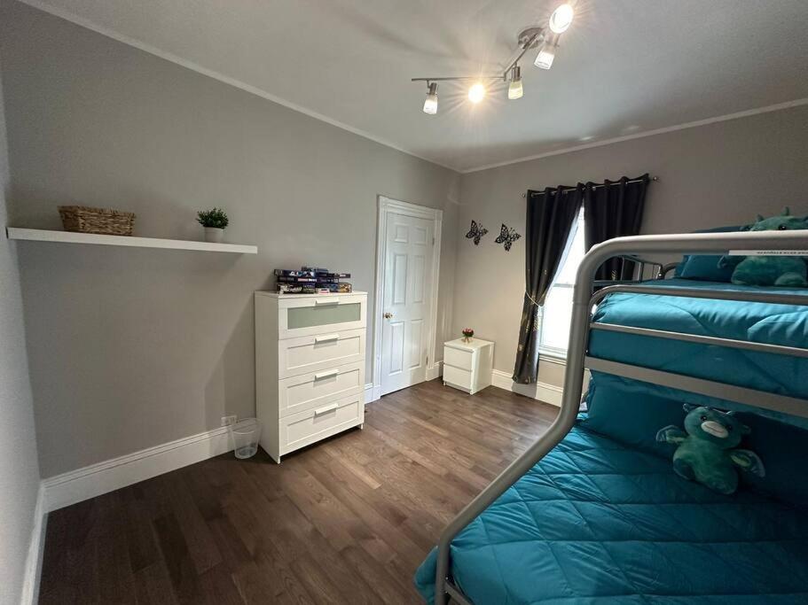 Spacious and Cozy- near T-station-Quiet Neighborhood! view 2