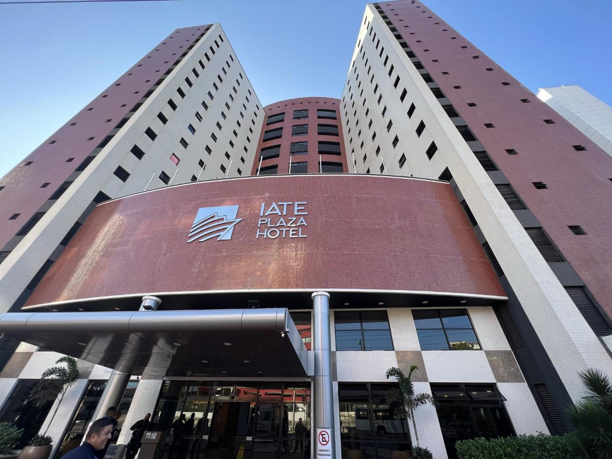 Particular Iate Plaza