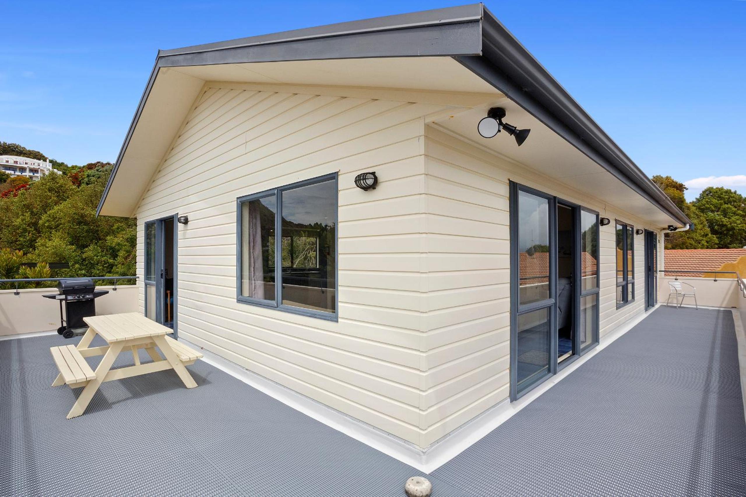 The Bowentown Bach - Waihi Beach Unit view 2