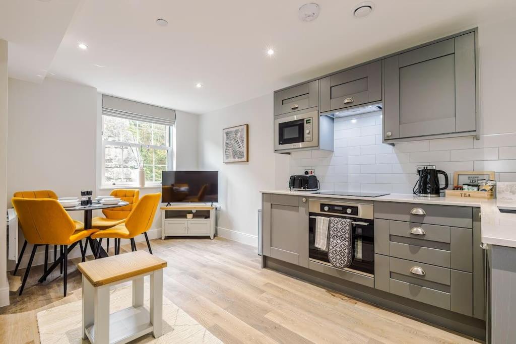 Rock Mill - 2-Bedroom Duplex Apartments view 4