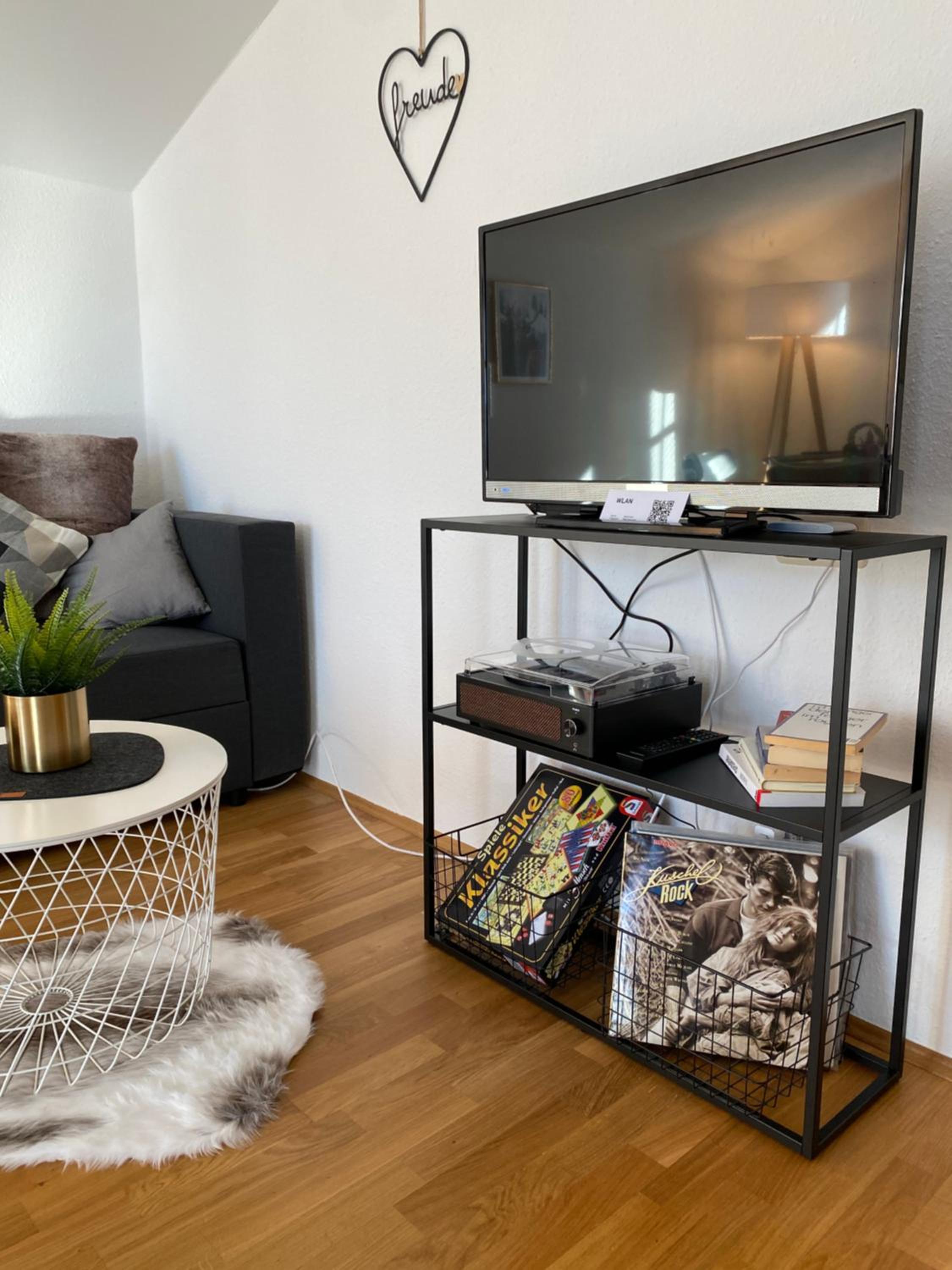 NEUES ruhiges Apartment, Bergblick, Stellplatz