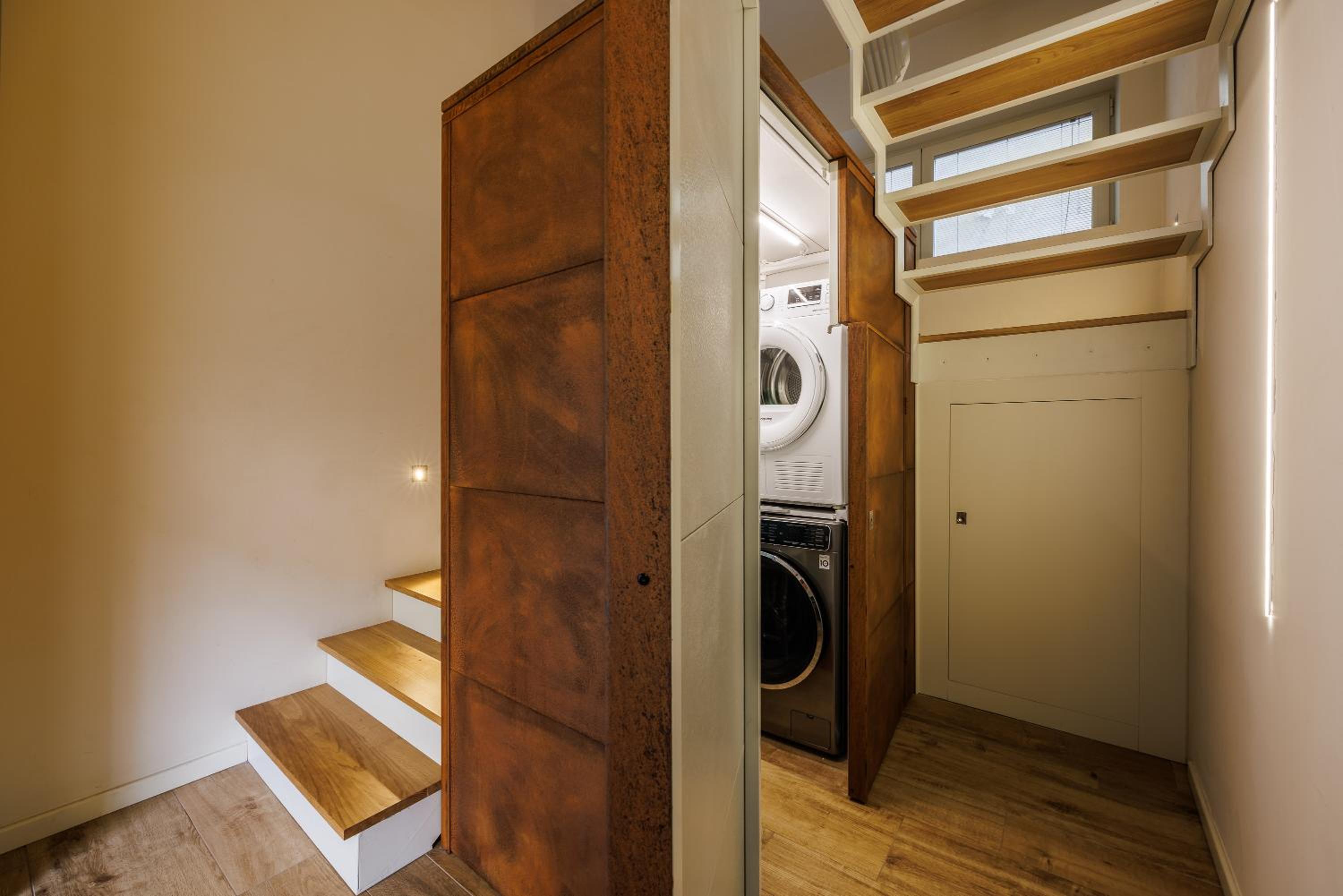 Lucy Florence charming modern apartment near Piazza della Libertà