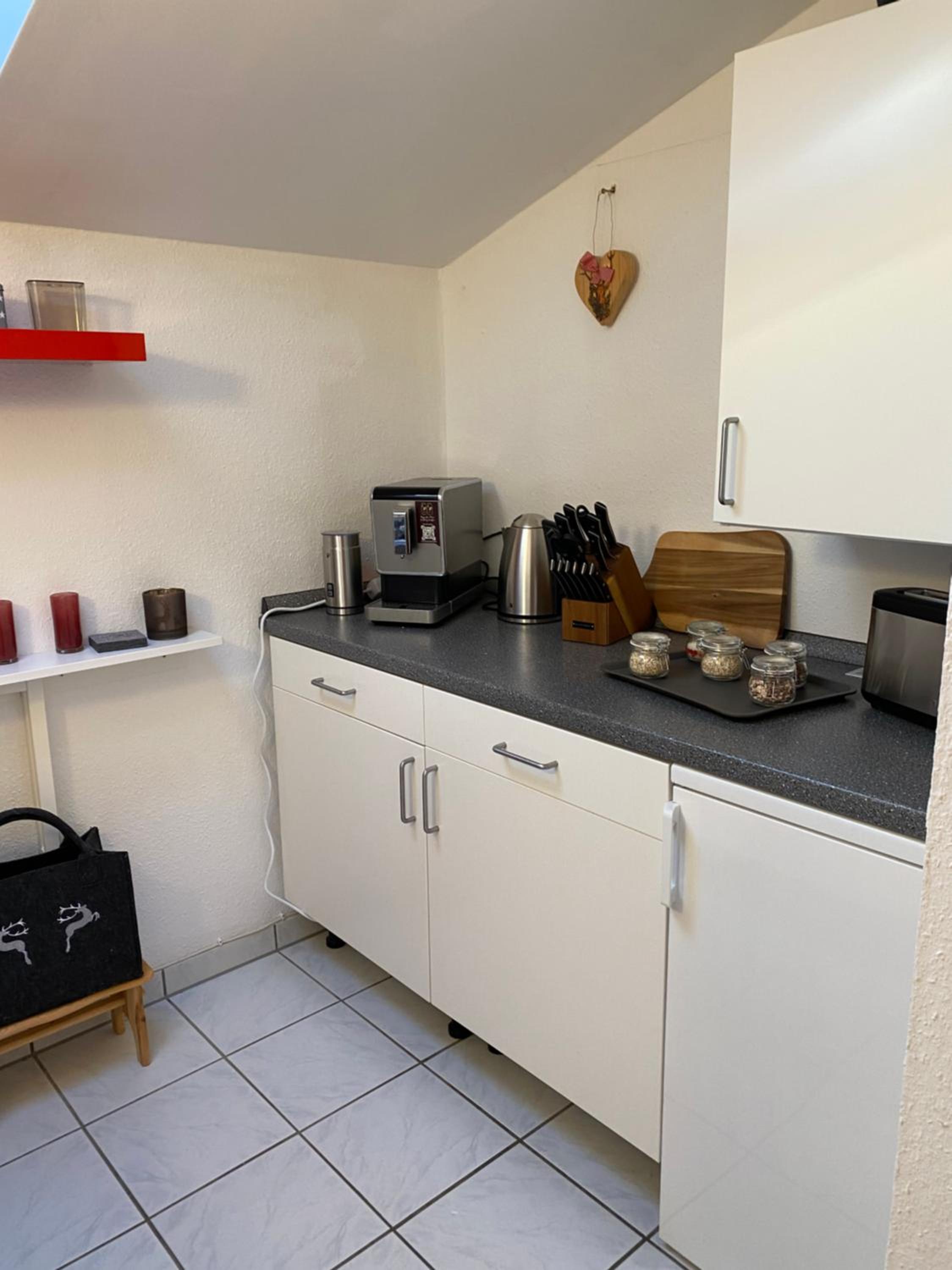 NEUES ruhiges Apartment, Bergblick, Stellplatz