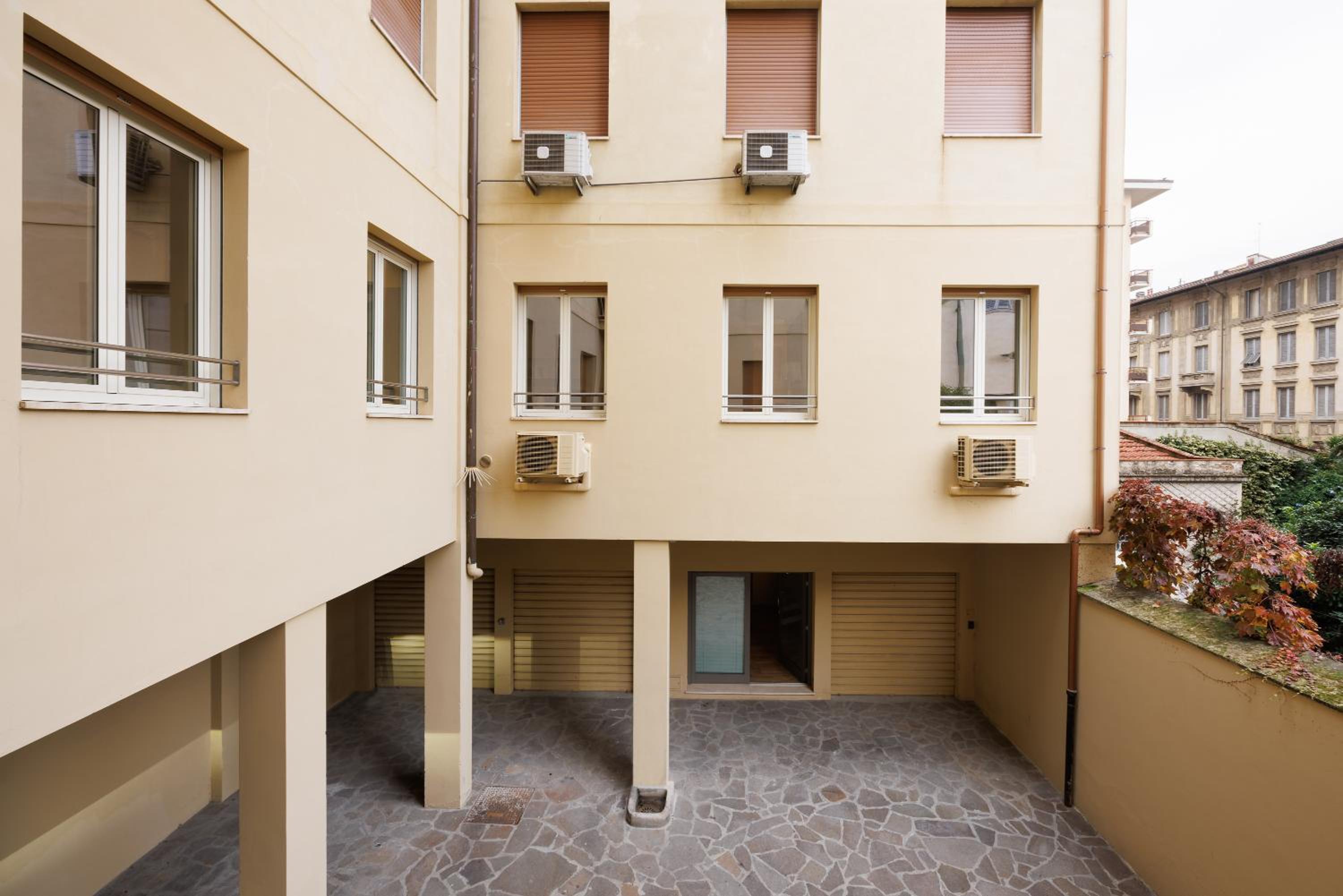 Lucy Florence charming modern apartment near Piazza della Libertà
