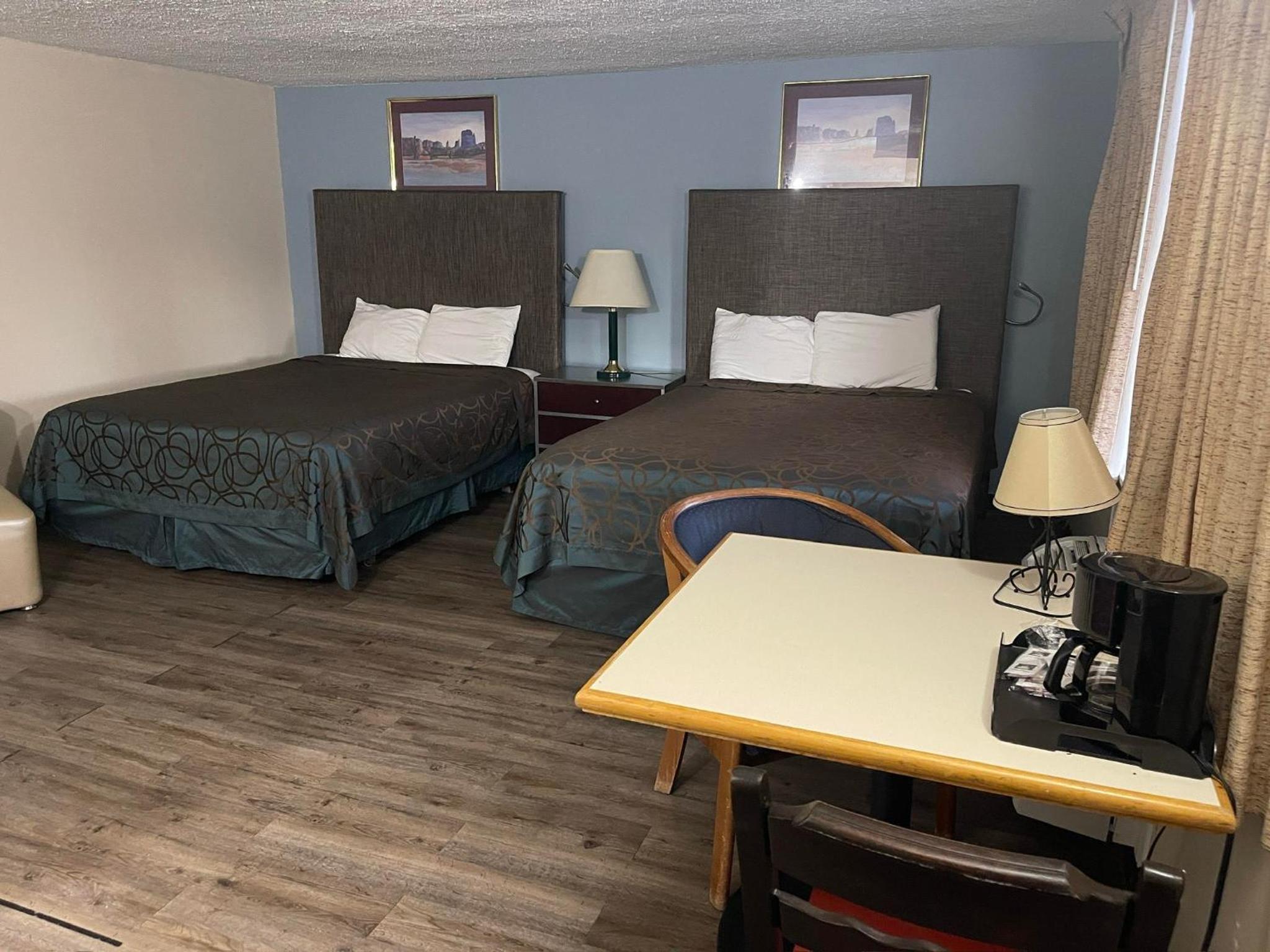 Safari Motel
