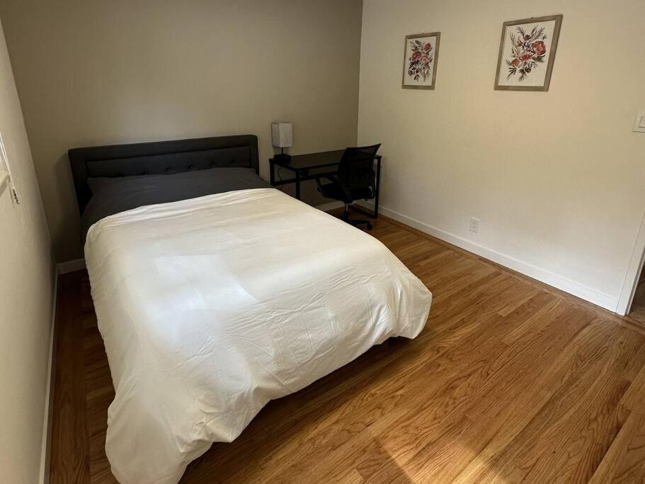 Modern, Renovated 5b/3ba near Apple, Kaiser 4