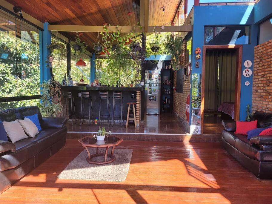 Casa completa próxima a Ouro Preto! Amarantina