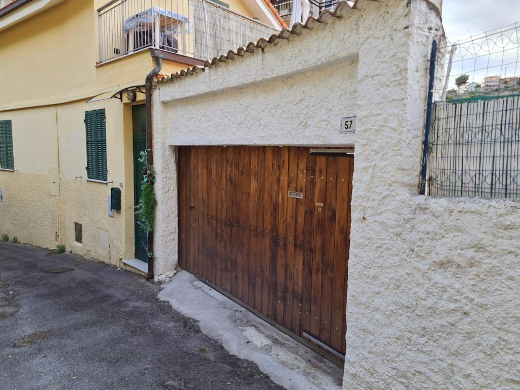 Villetta Fioregreco - free parking - Large outdoor space
