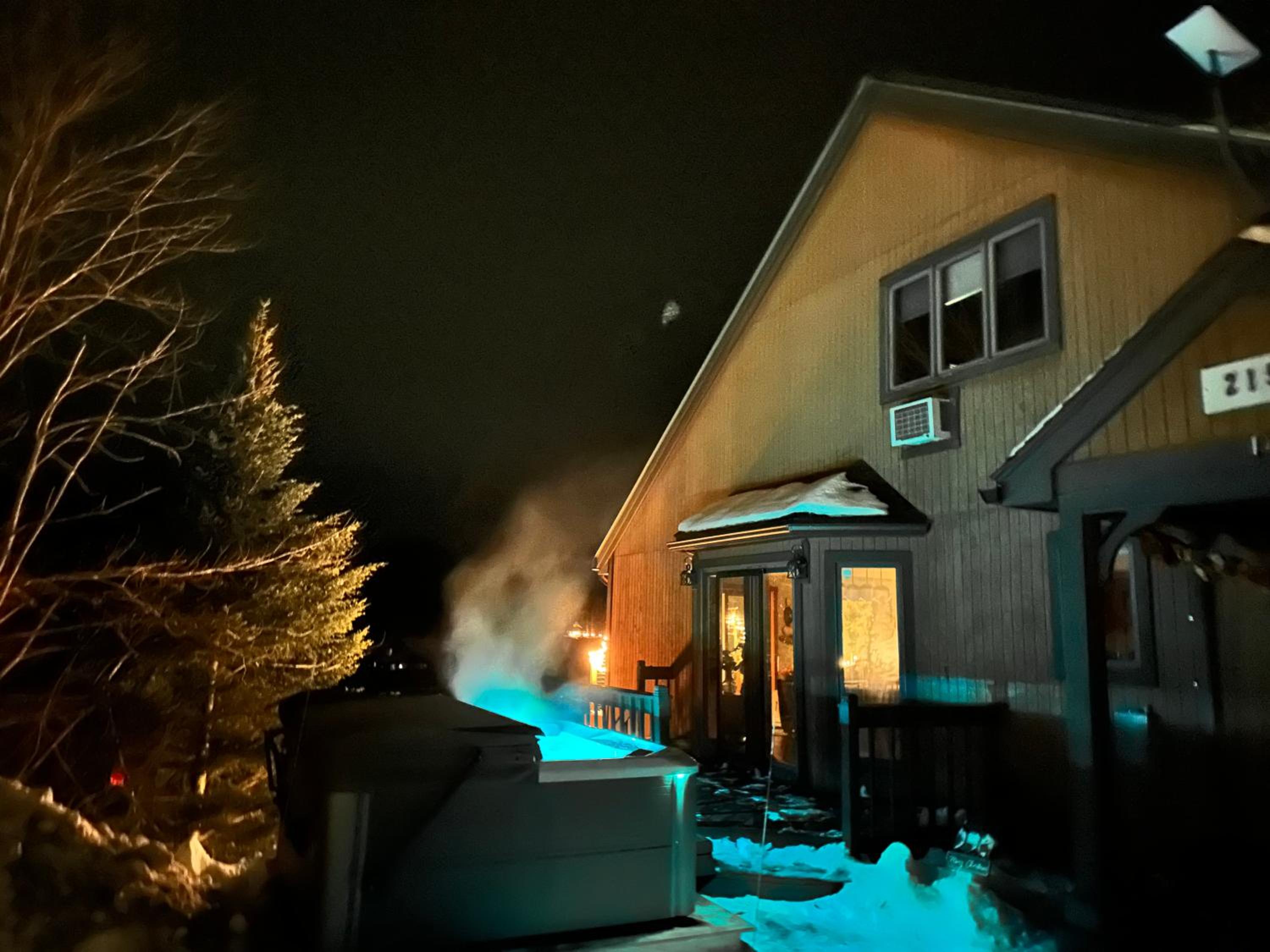 Hotel Stairway To Heaven-vt Lakefront!