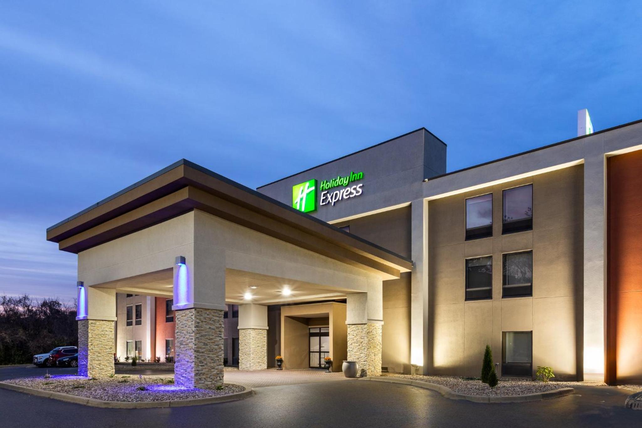 Hotel Holiday Inn Express - New Albany - Image 1