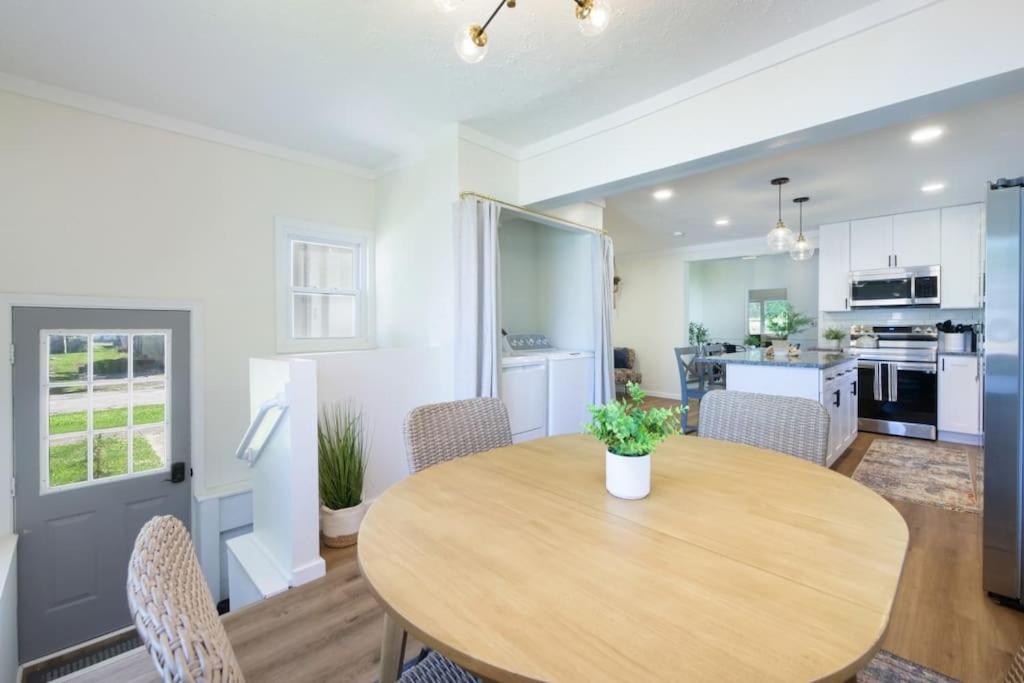 5 Bedroom Home Walking Distance to Beach view 5