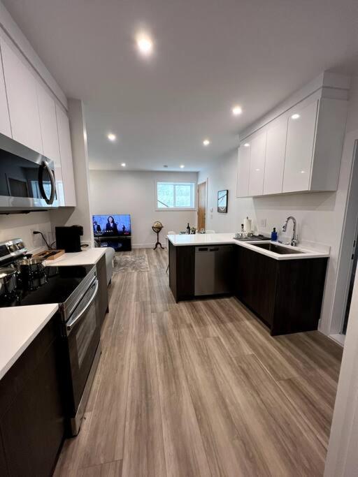 Grand Boulevard Basement Suite