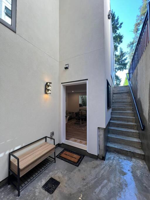 Grand Boulevard Basement Suite