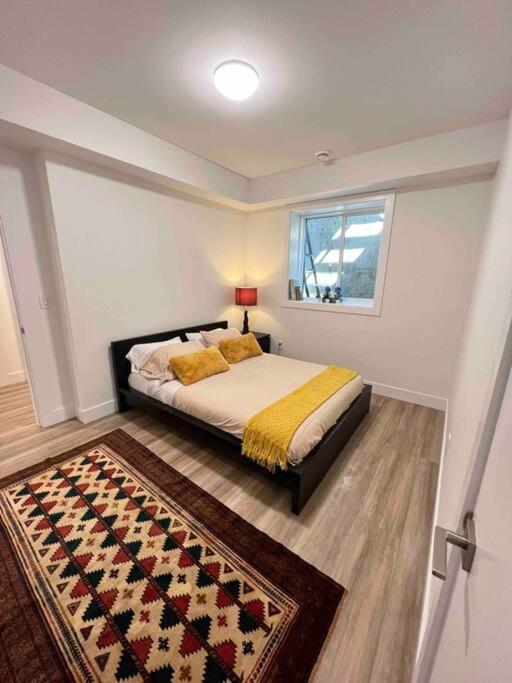 Grand Boulevard Basement Suite
