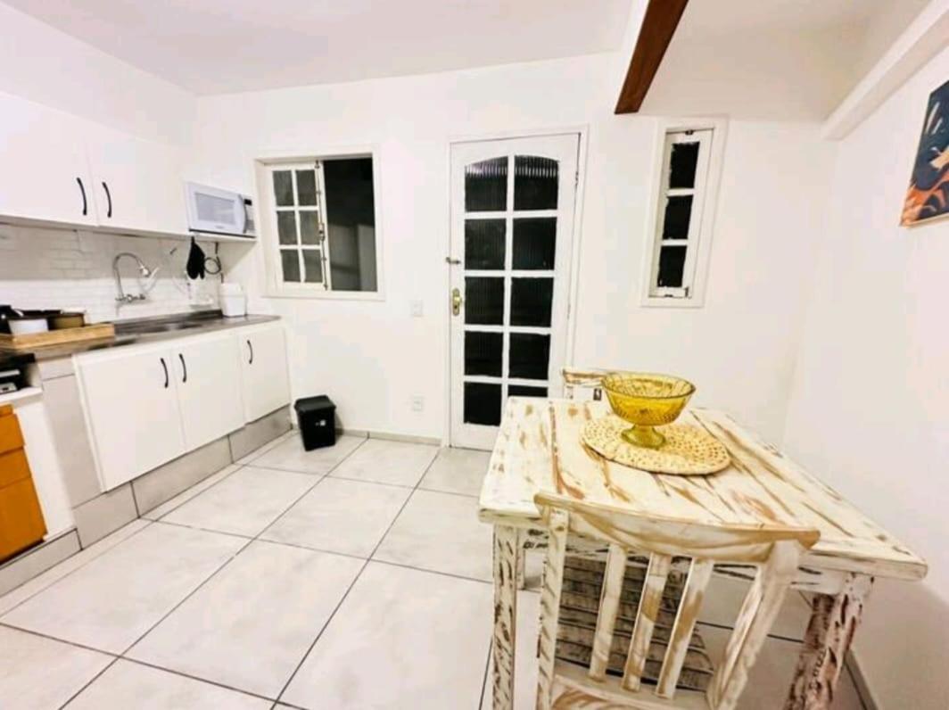 Apartamentos Charmosos na Avenida Principal de Buzios