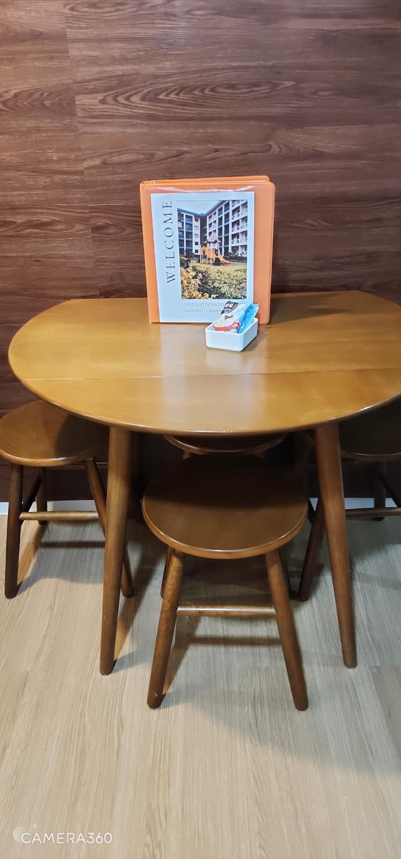 Cozy Condo at Pine Suites Tagaytay with WIFI Netflix & Pool