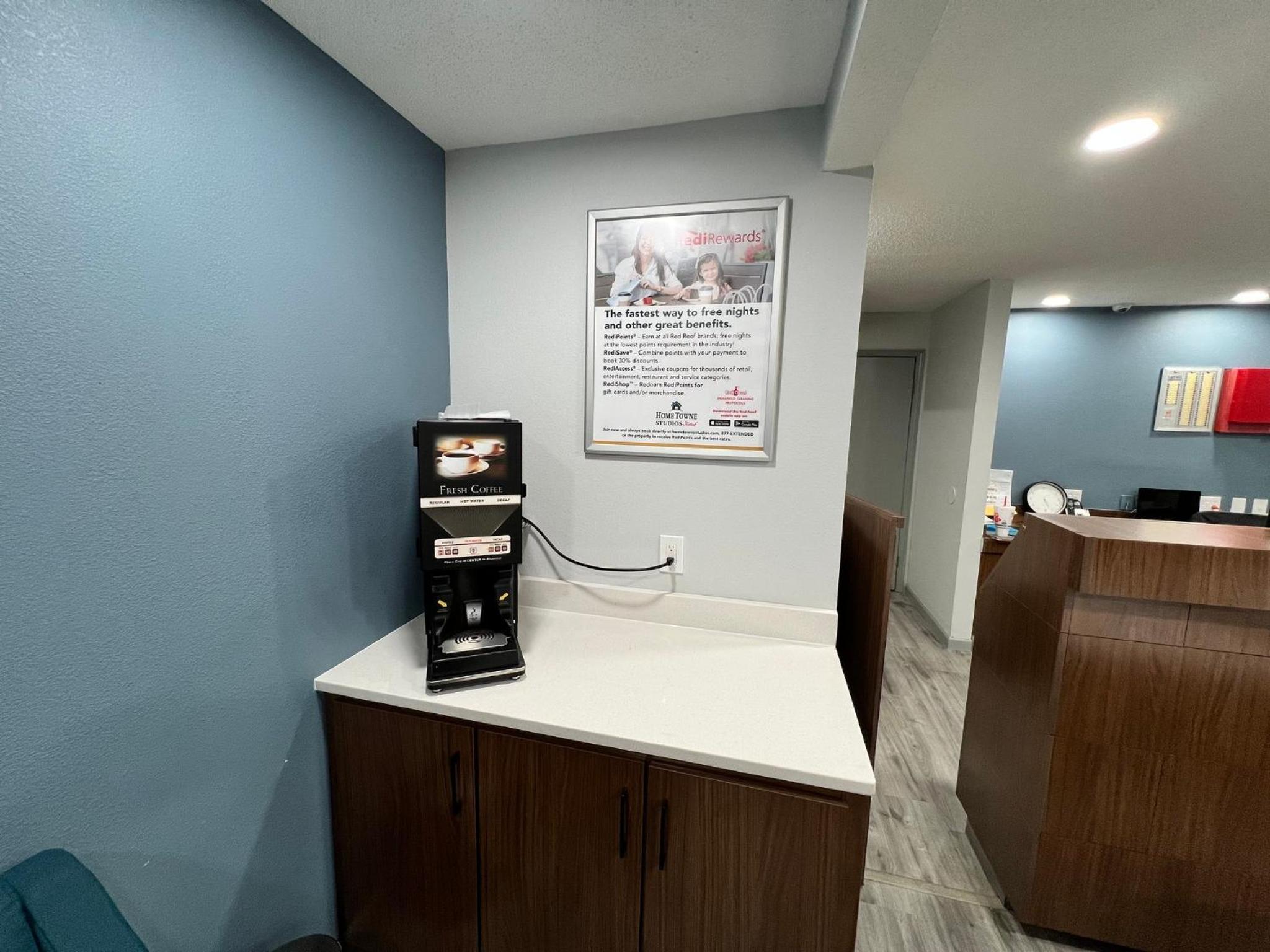 HomeTowne Studios by Red Roof Florence, KY-Cincinnati Airport