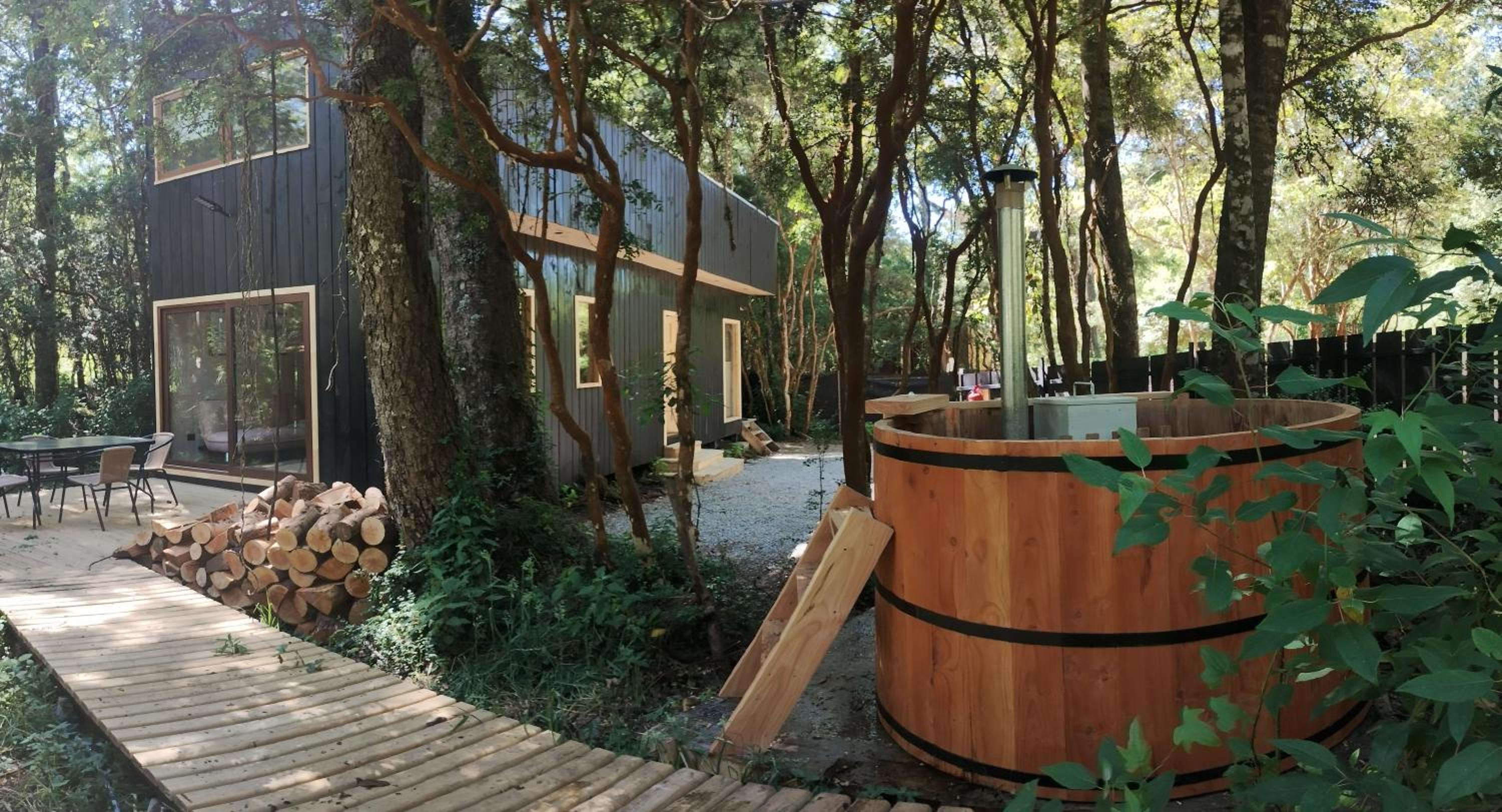 Tree lodge molco