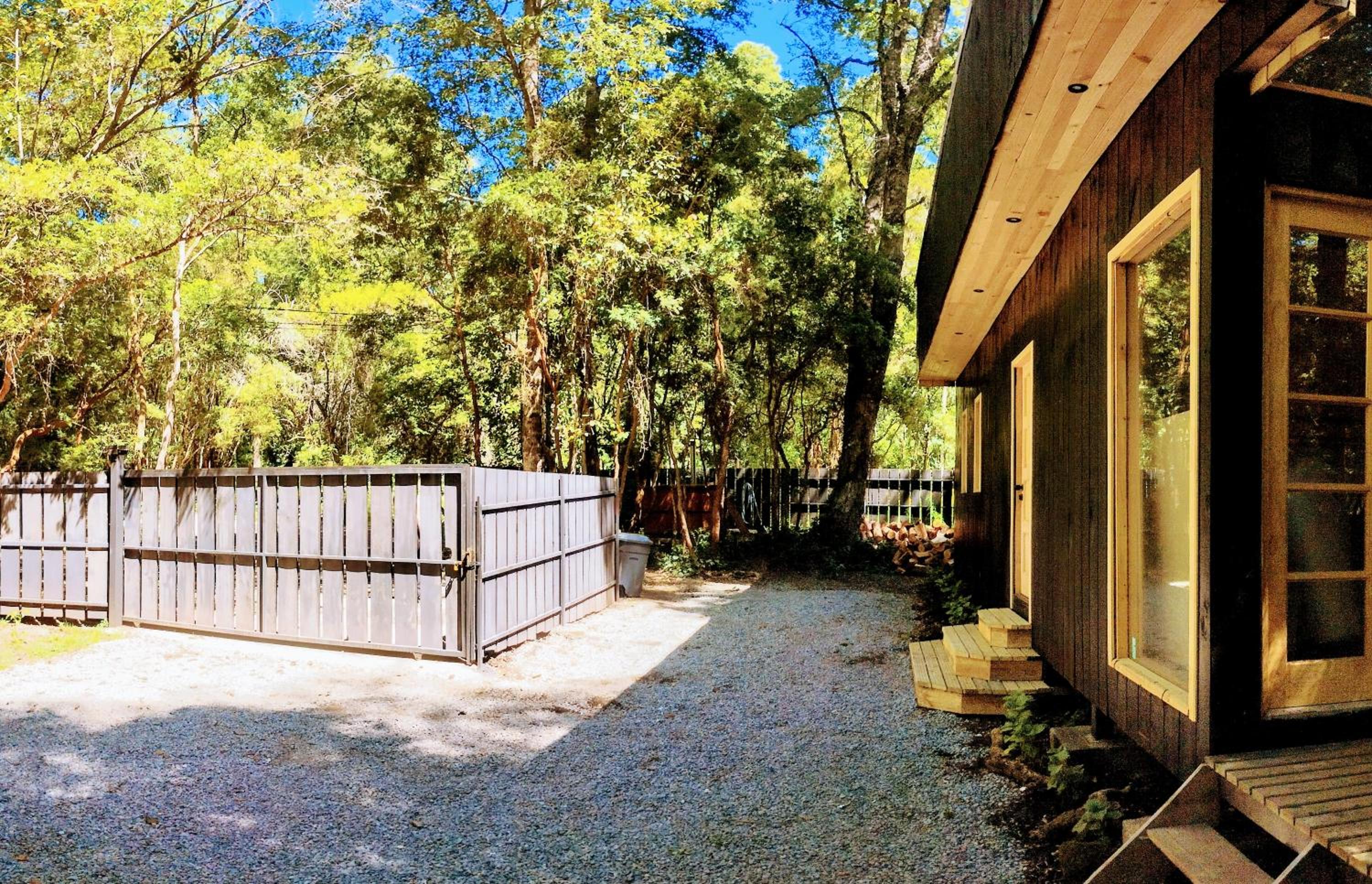 Tree lodge molco