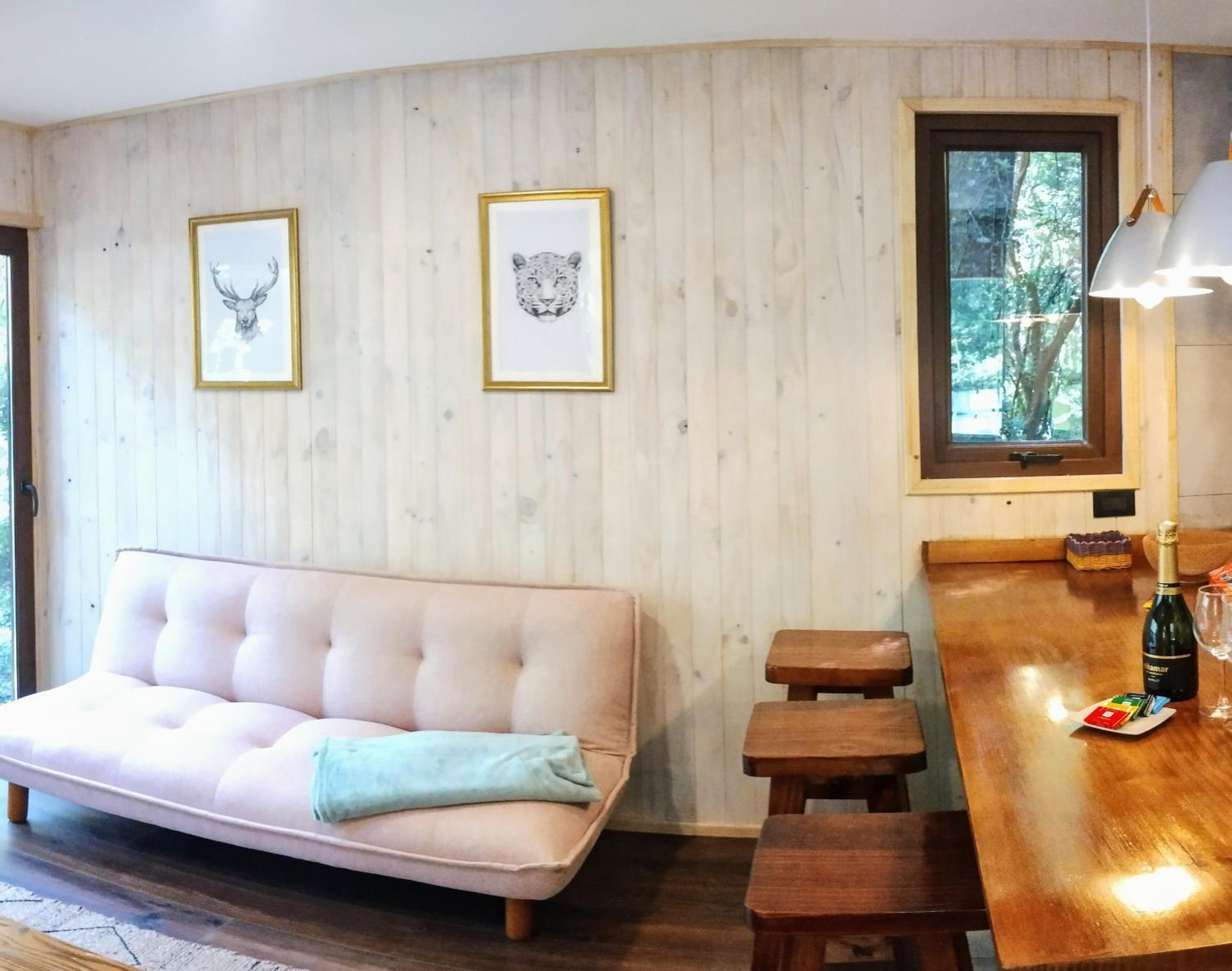 Tree lodge molco