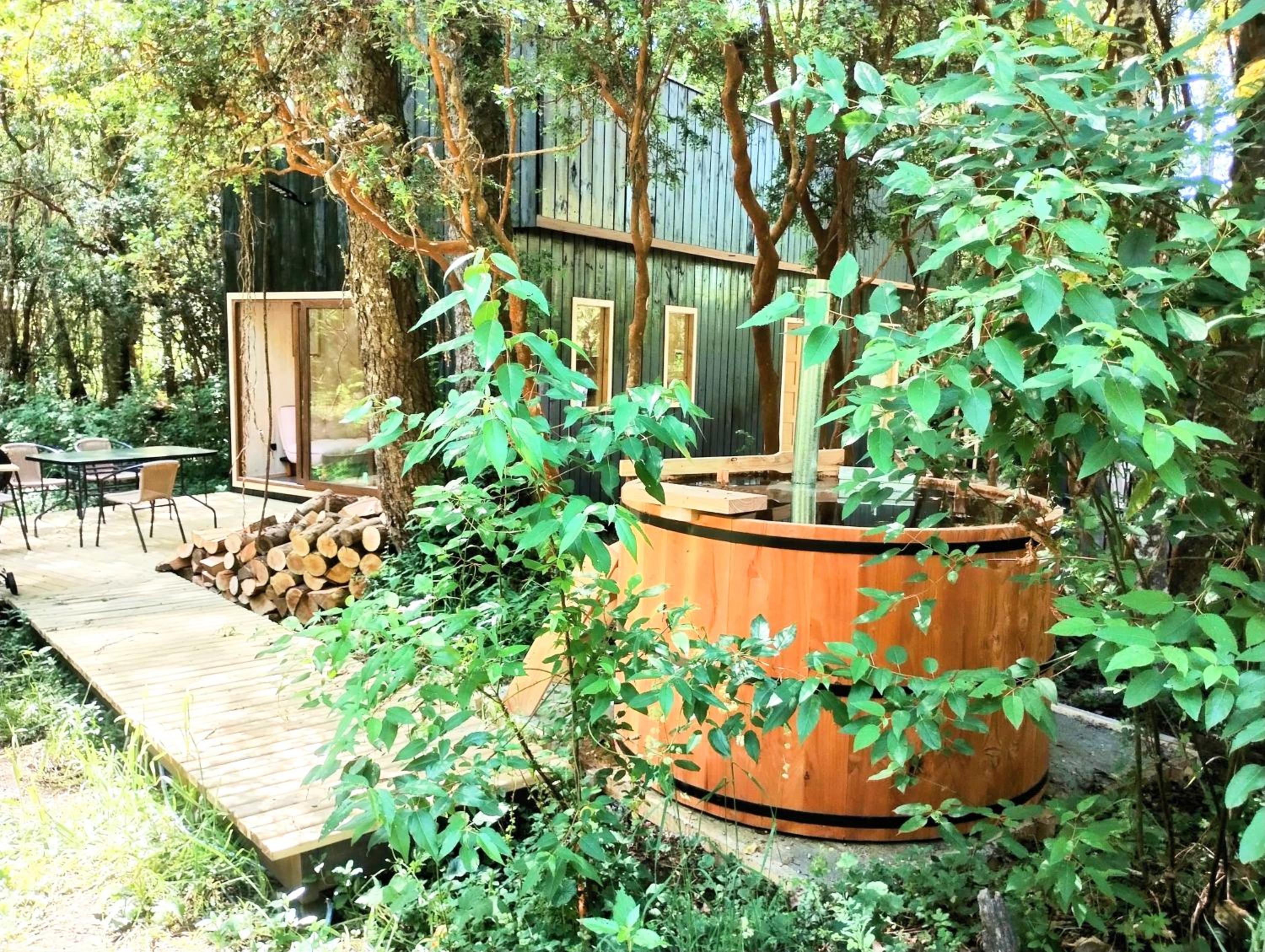 Tree lodge molco