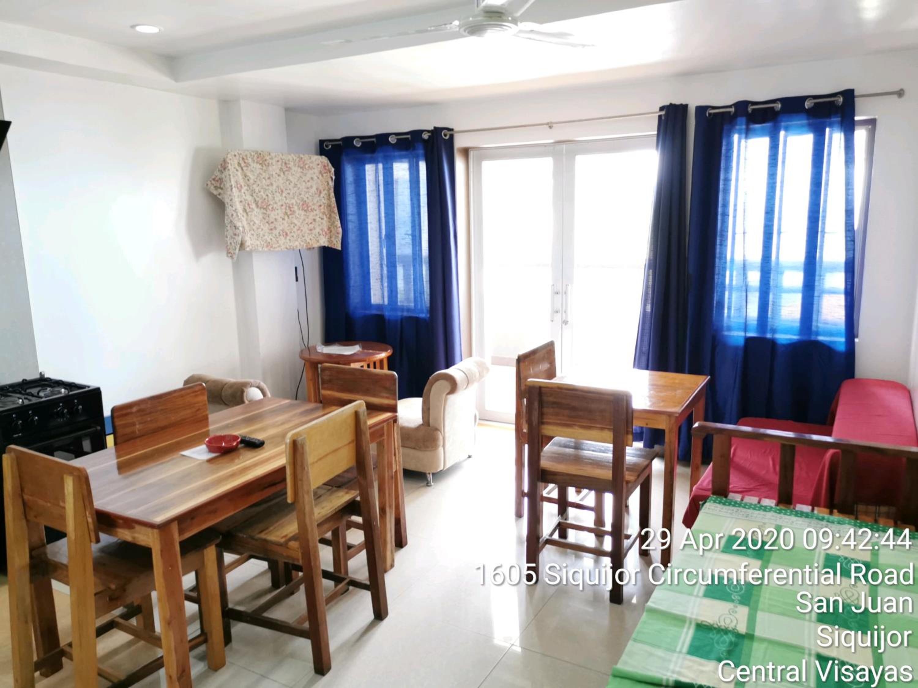Tropicasa Siquijor Seafront Guest House
