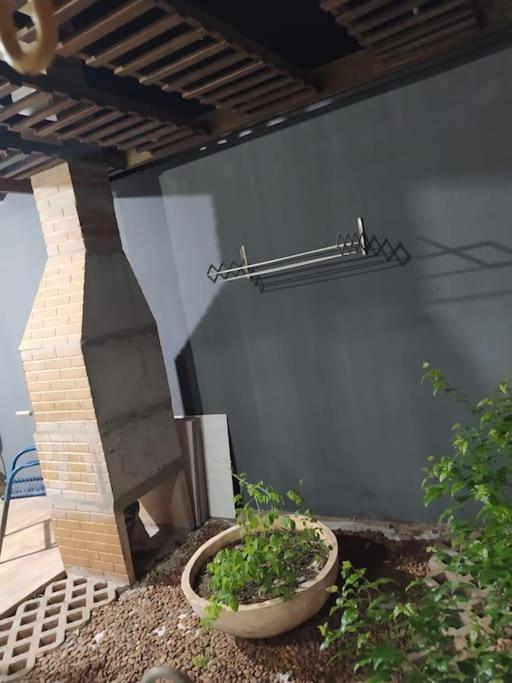 Casa 3min do centro prox. UFMS