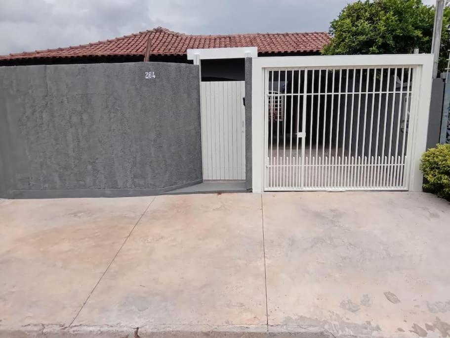 Casa 3min do centro prox. UFMS