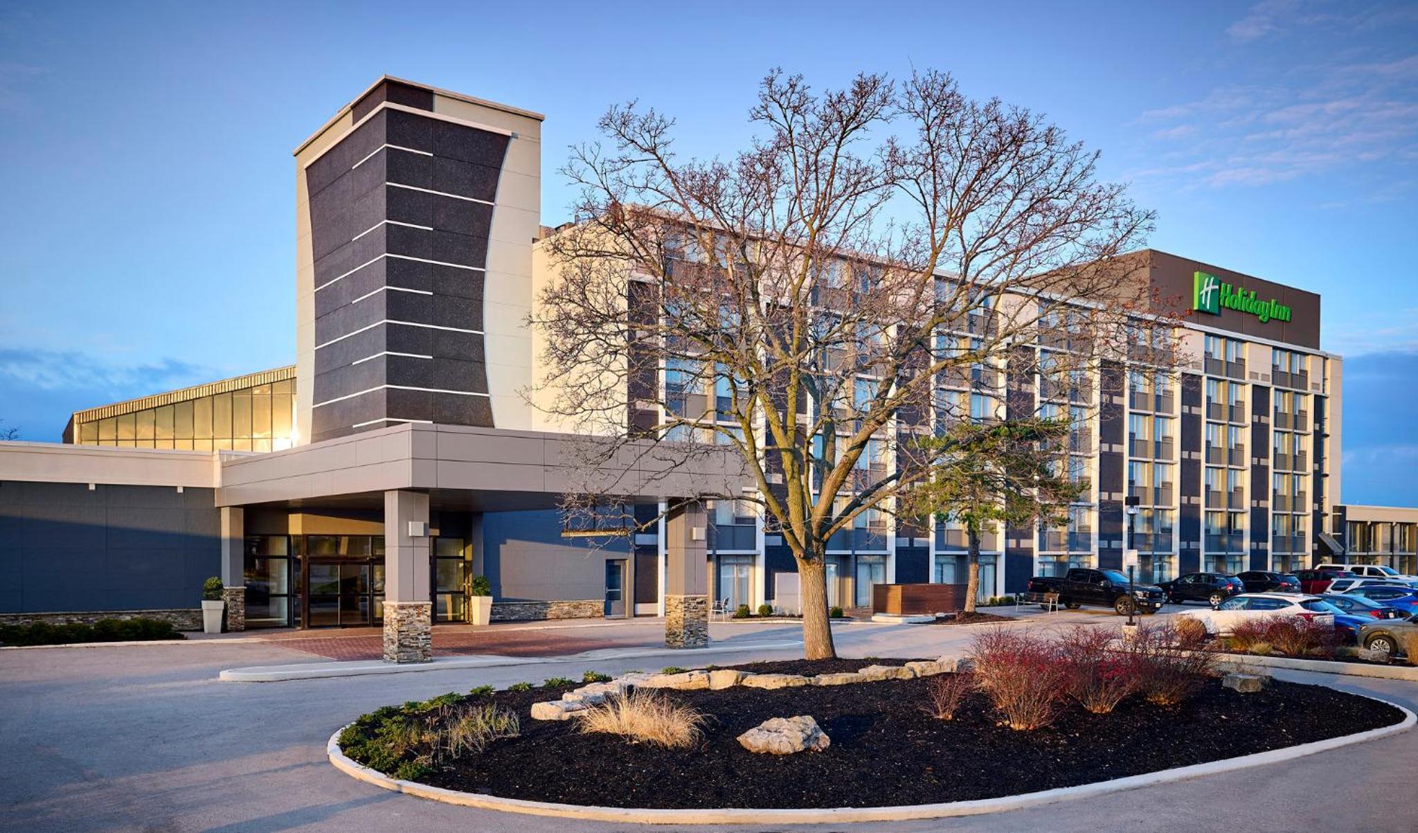 Toronto Vacations - Holiday Inn Burlington Hotel  Conference Centre, an IHG Hotel - Property Image 1