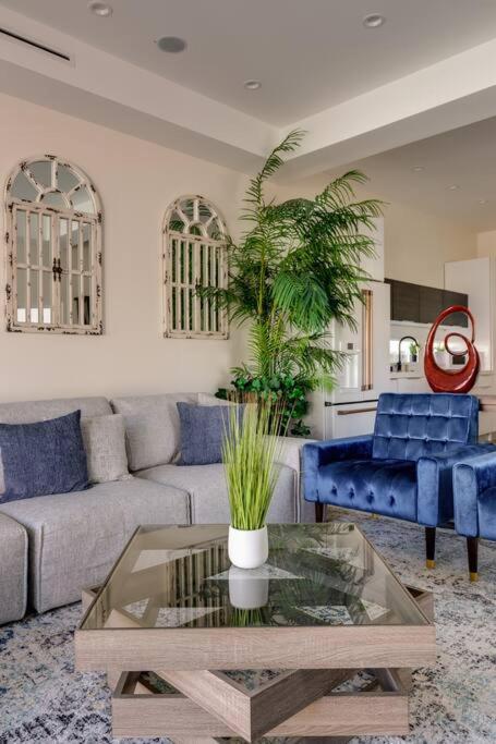Burbank Vacations - 5 bedroom villa Burbank - Property Image 11