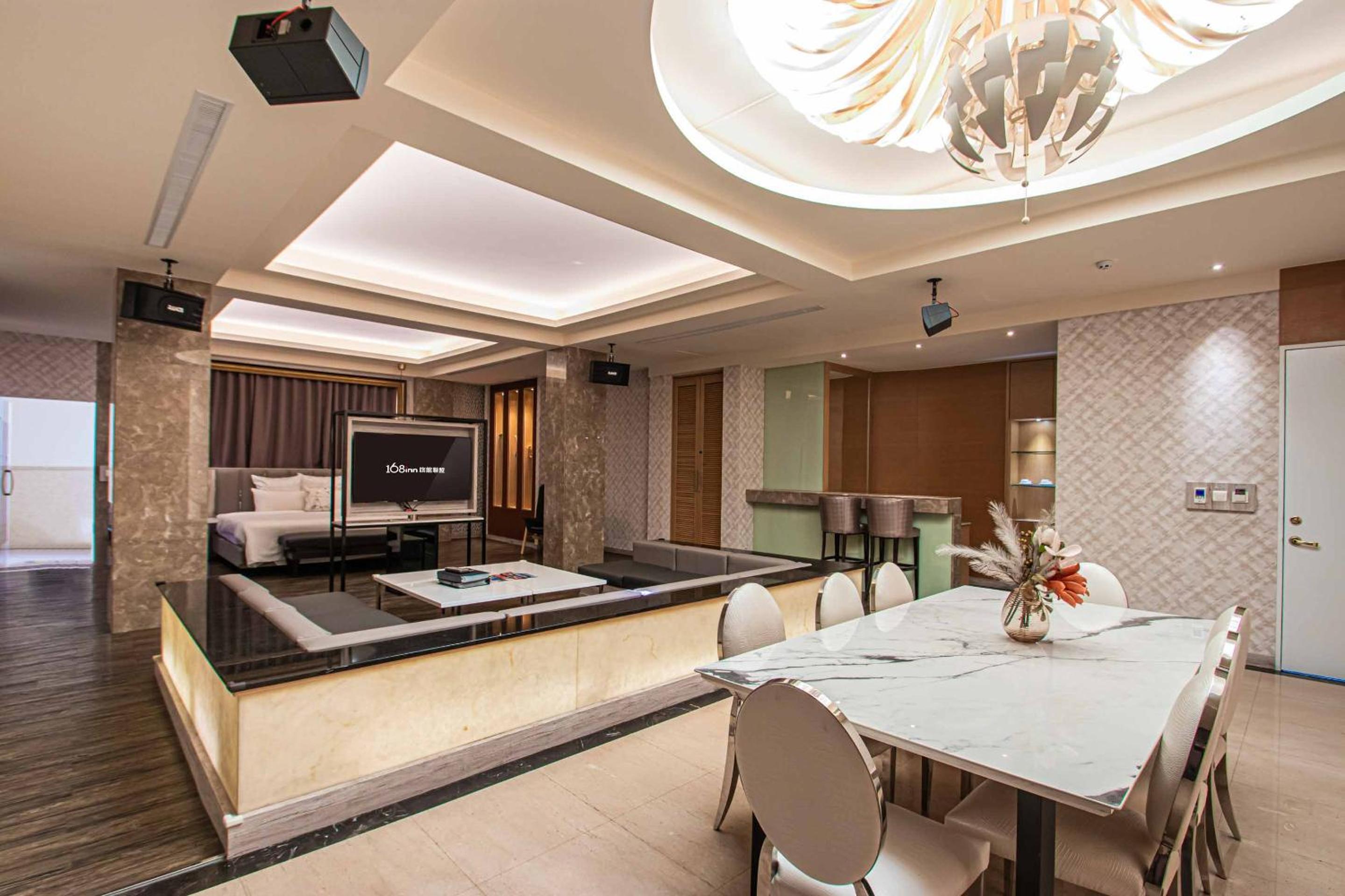 Six Star Motel-Zhongli