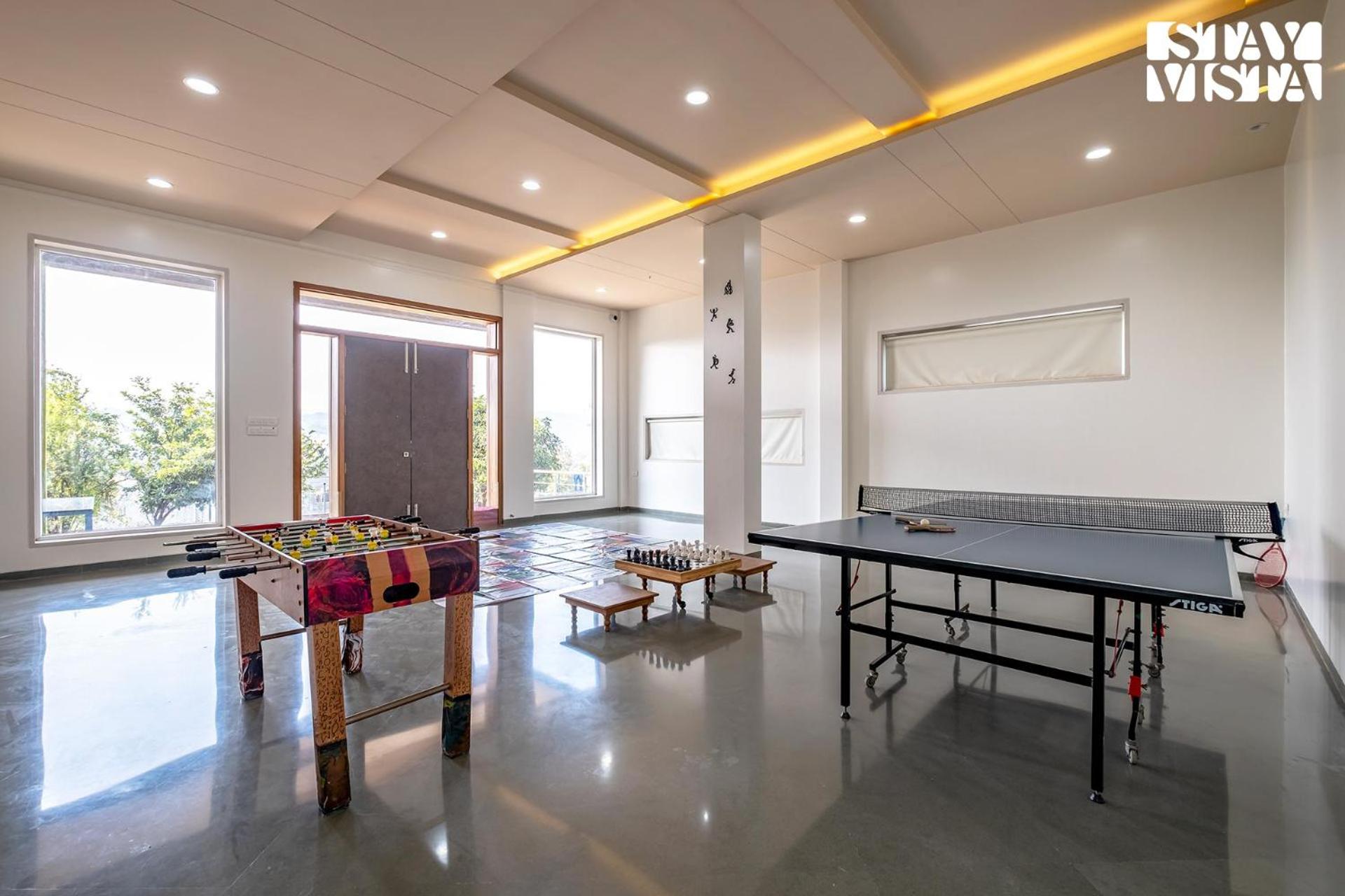 StayVista's Horizon Hues - Villa with Terrace Jacuzzi, Games & Theatre Room