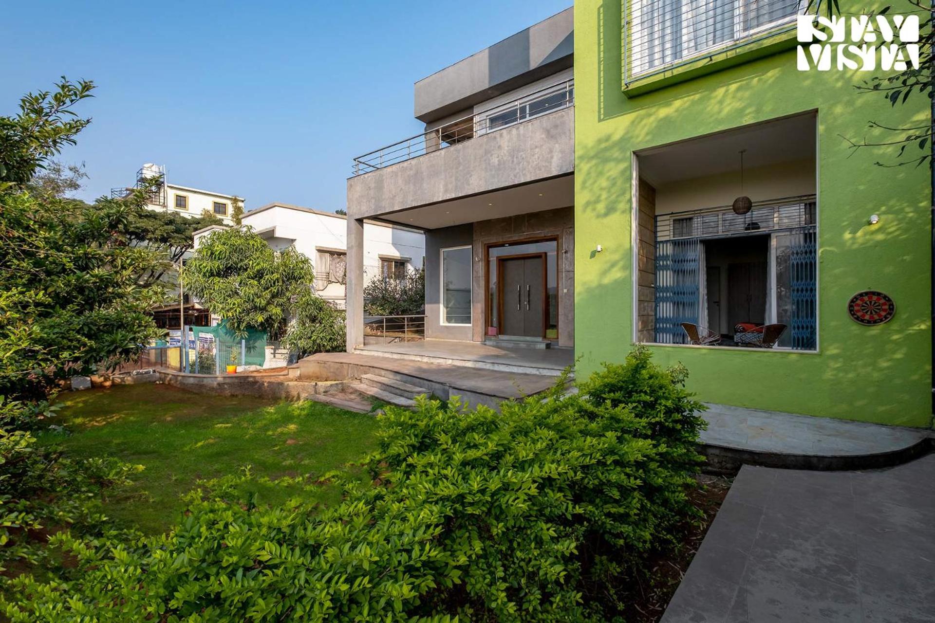 StayVista's Horizon Hues - Villa with Terrace Jacuzzi, Games & Theatre Room