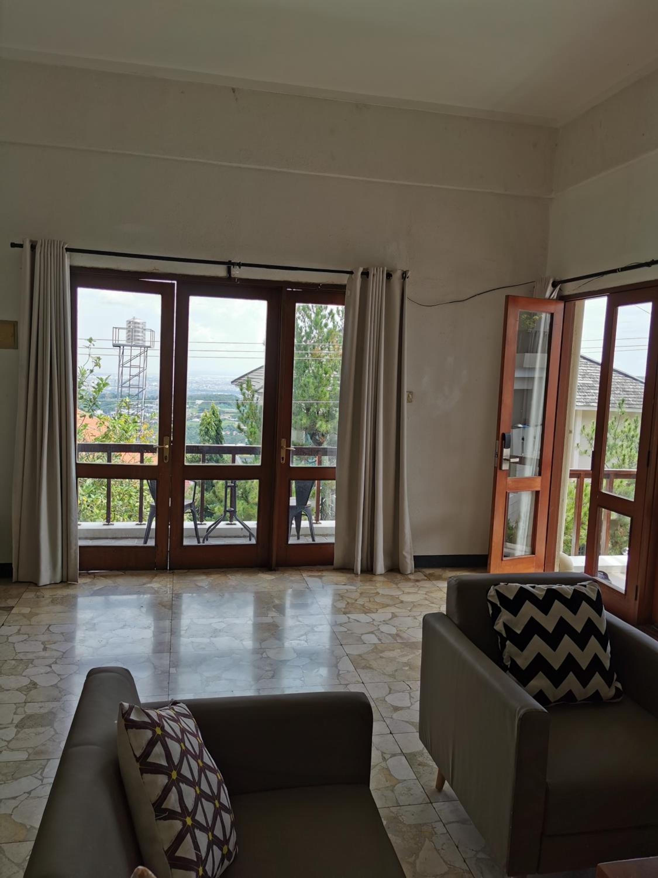 Hilltops Serviced Apartment view 4
