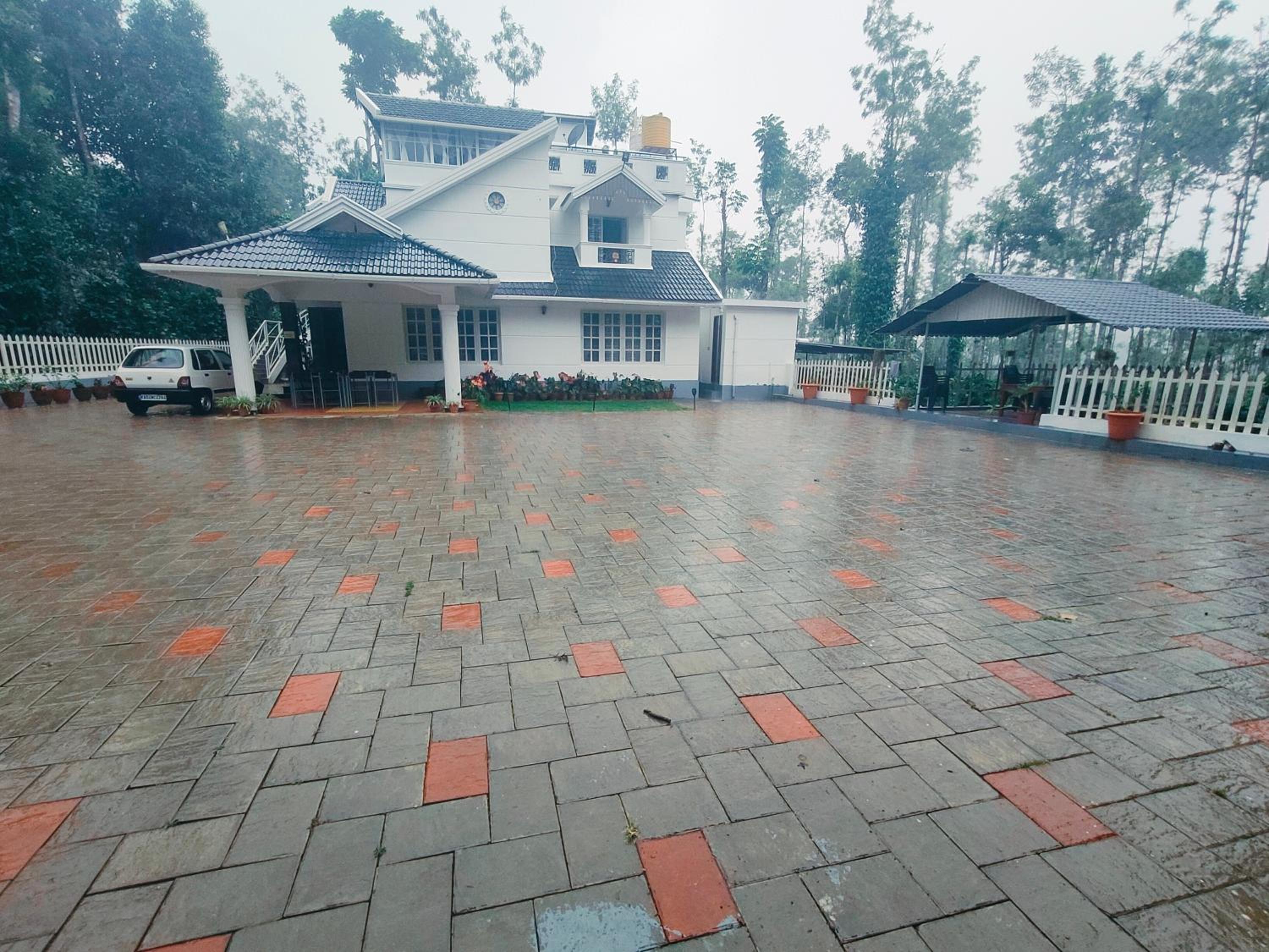 Whitehouse Homestay