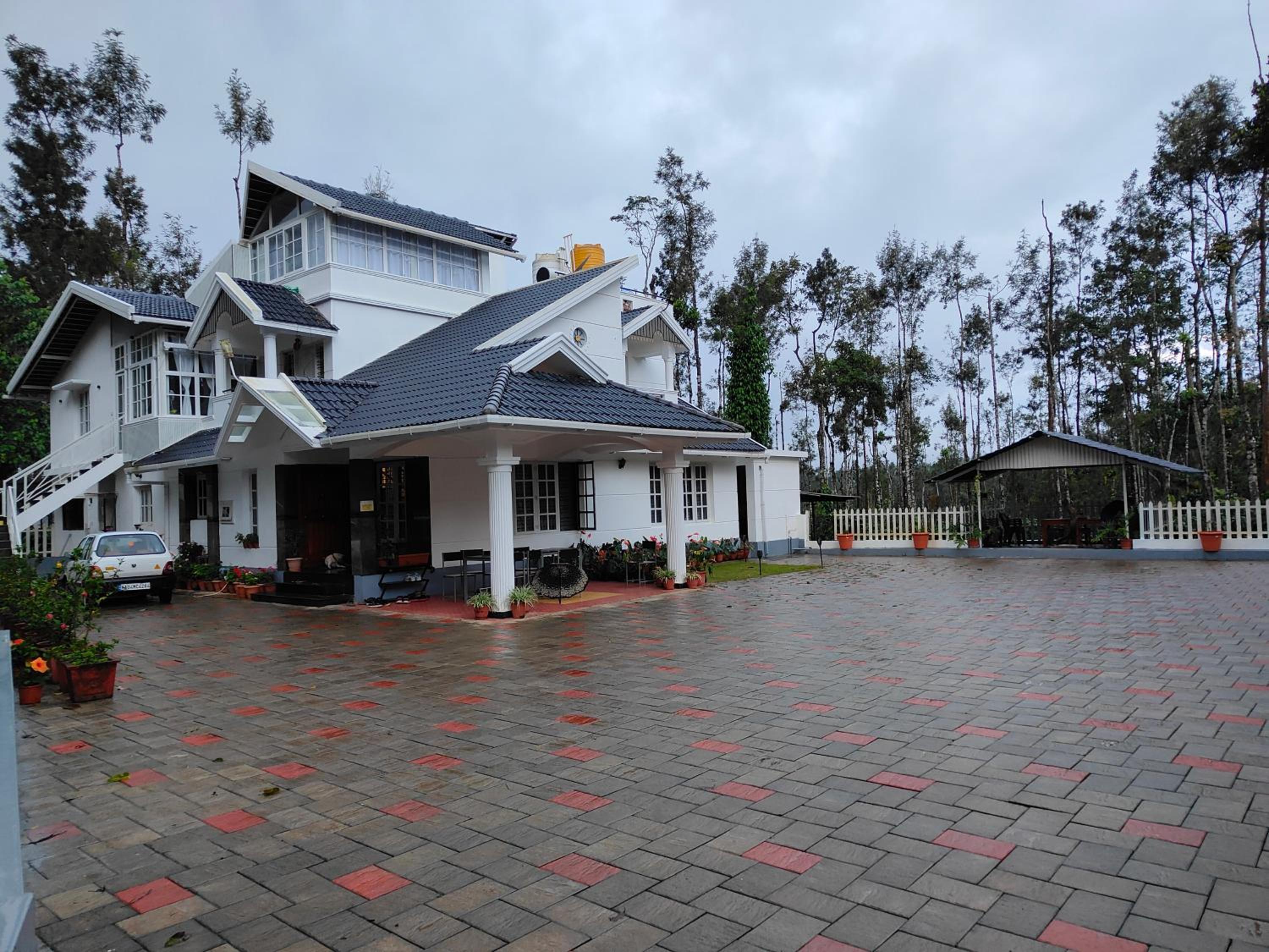 Whitehouse Homestay