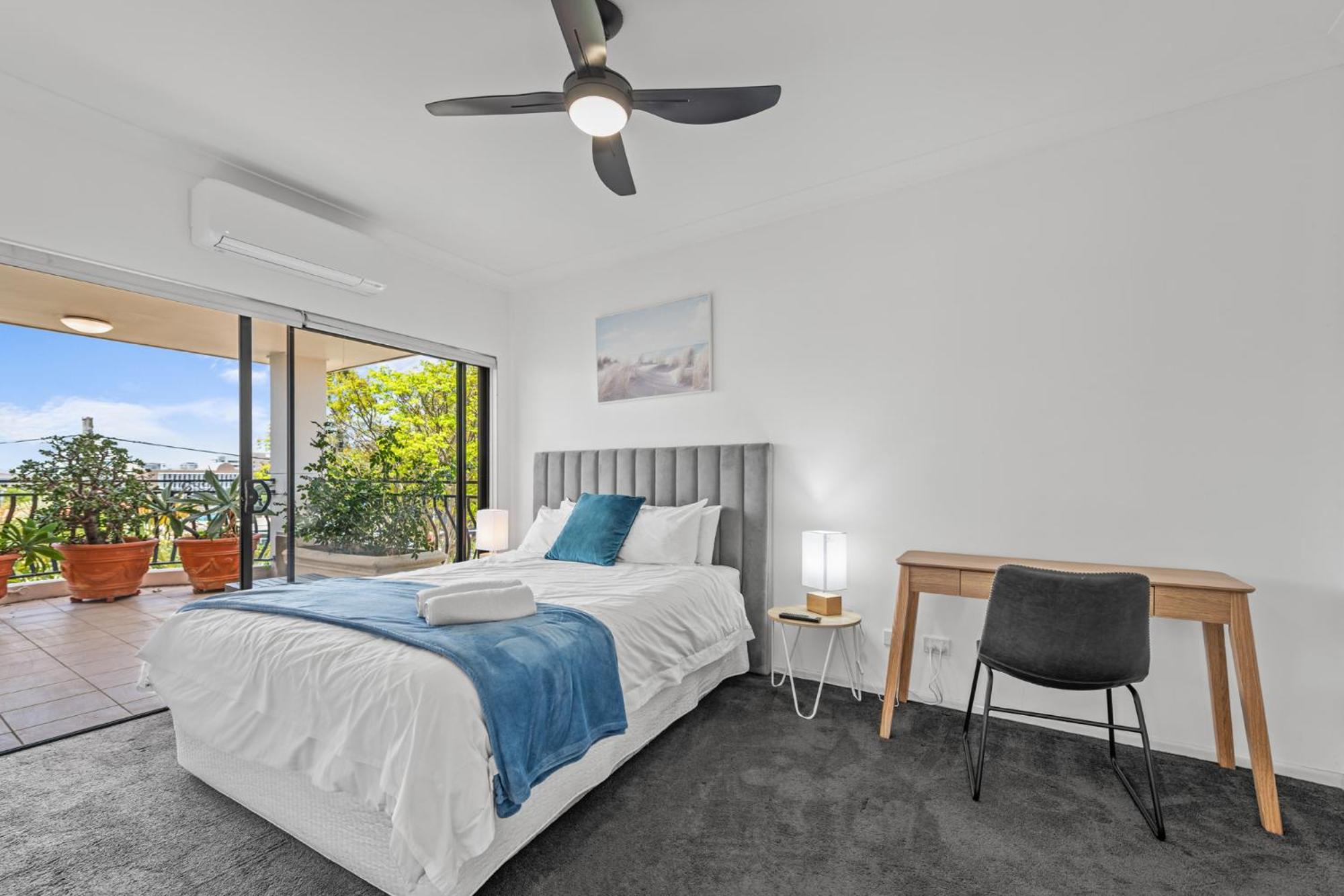 Luxury 2-Bed Penthouse with Private Rooftop