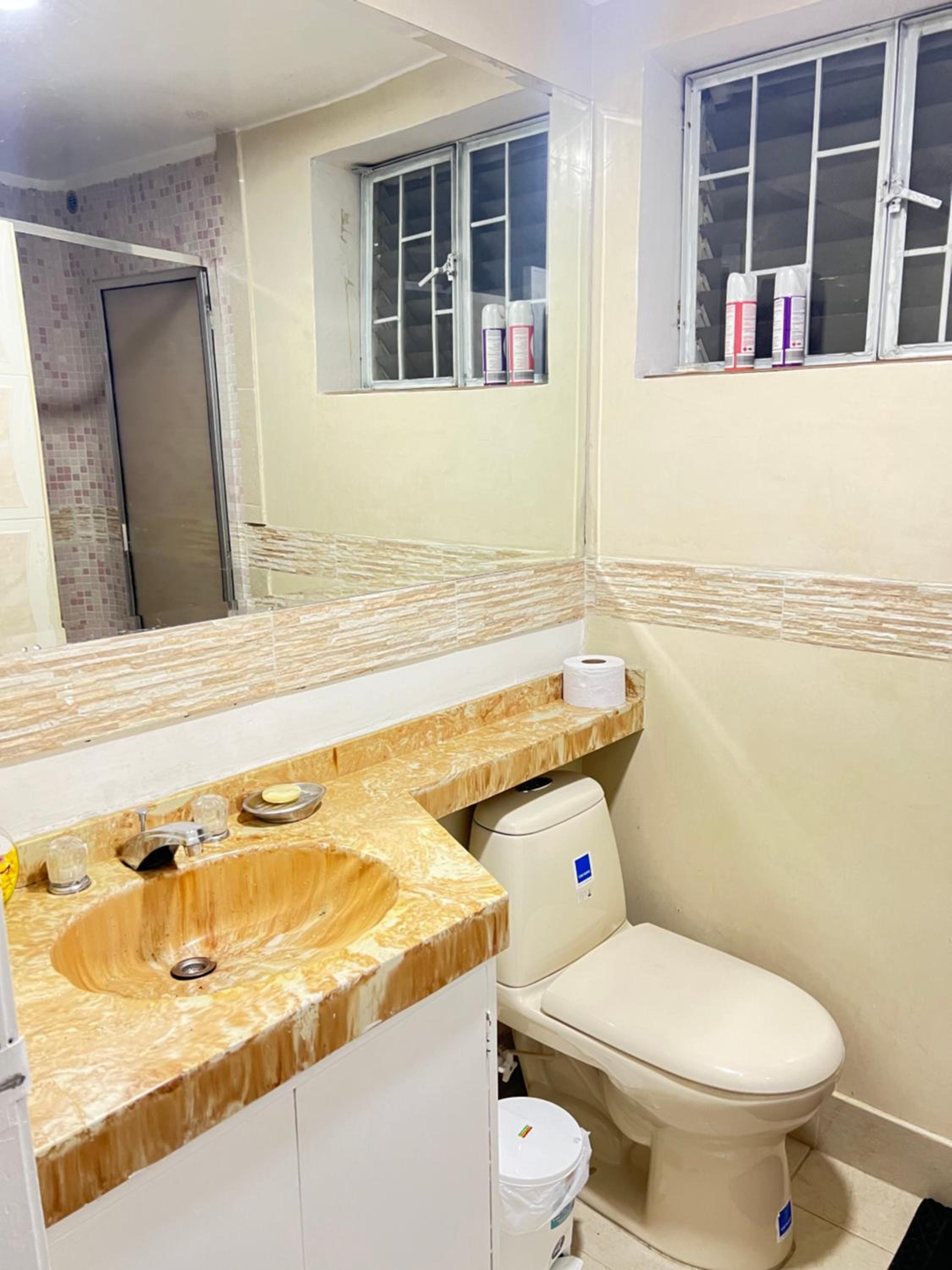 Virrey Luxury Condo 2BR & Jacuzzi