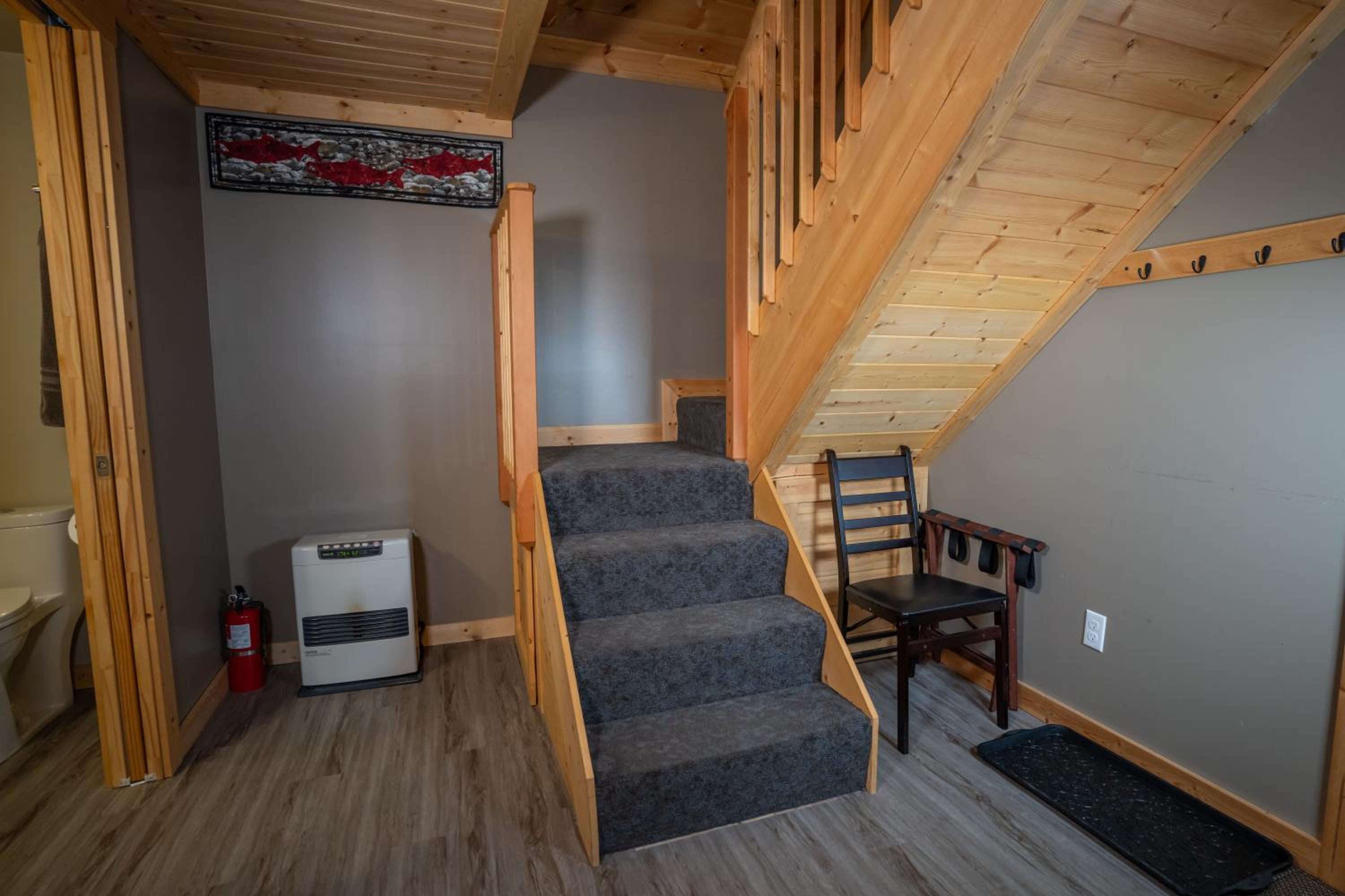 Downtown Talkeetna Cabin! Susitna Cabin view 2