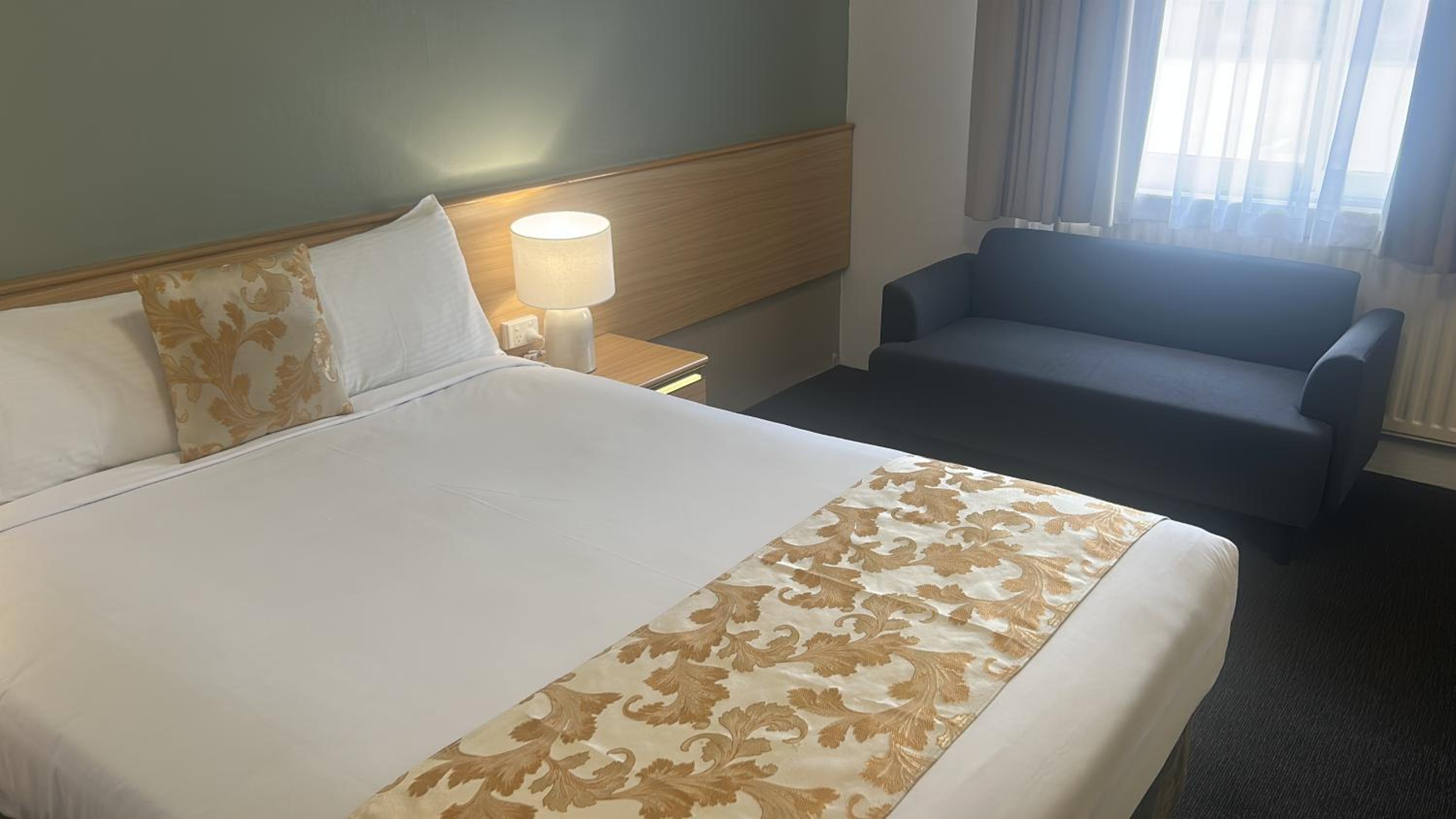 Country Lodge Motor Inn