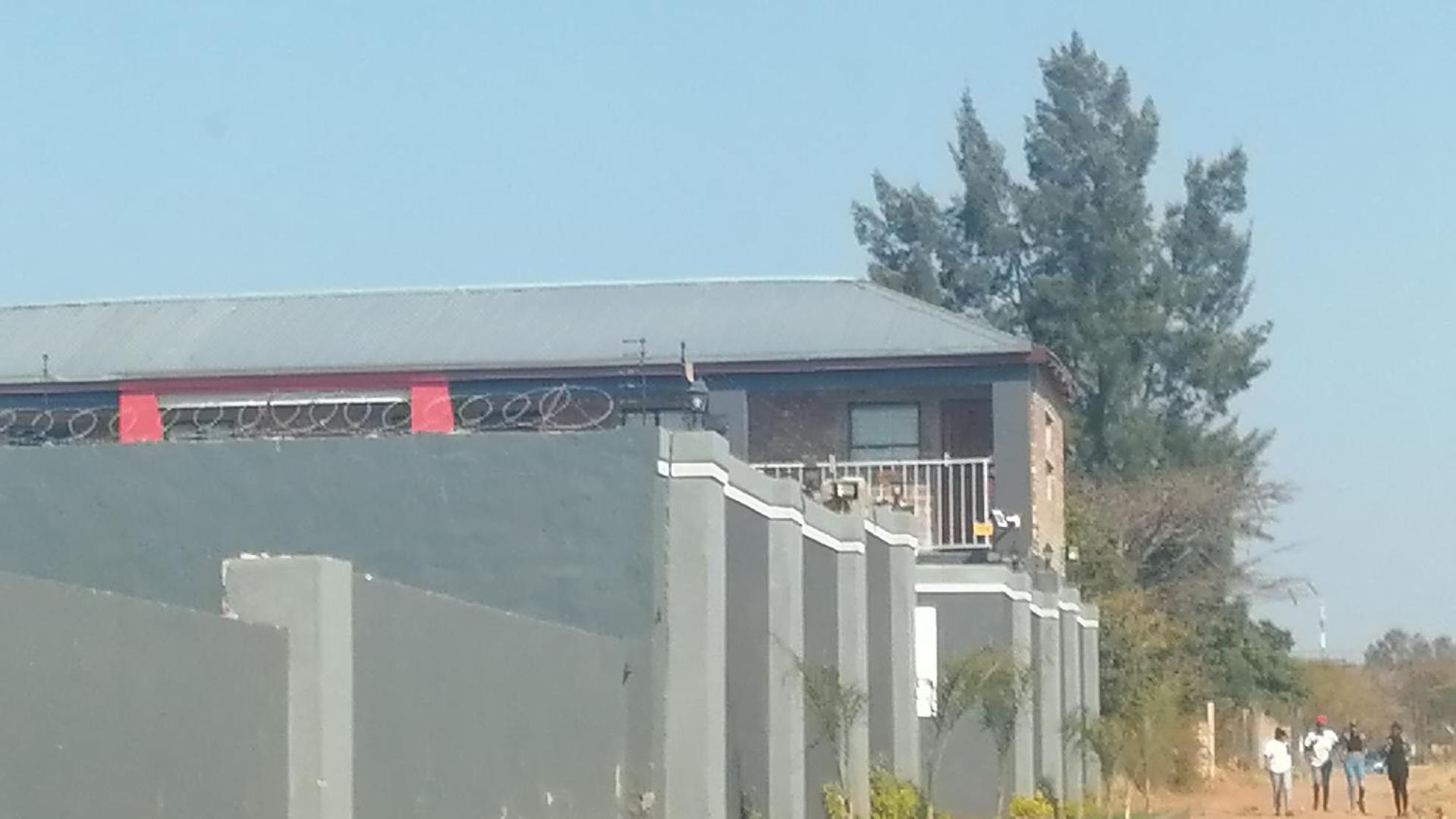 Karaboapartlodge