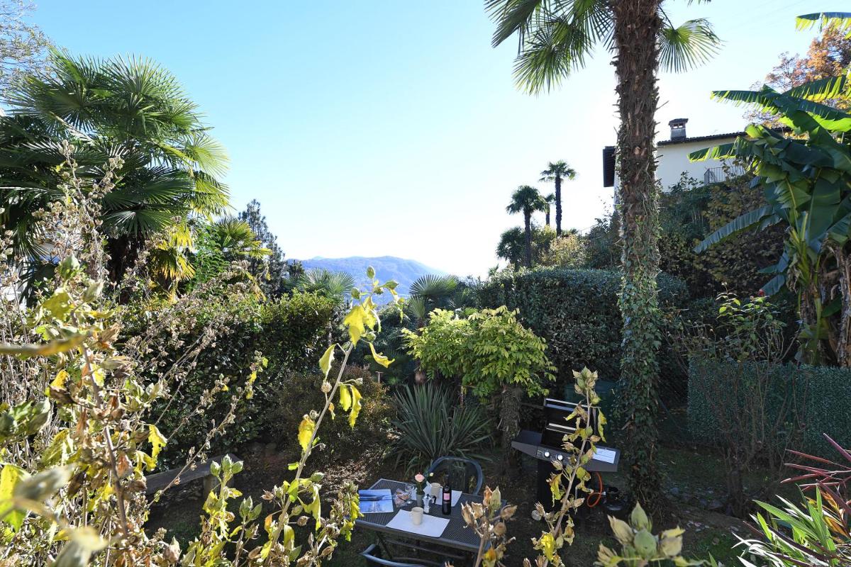 Apartment View And Pool - Happy Rentals