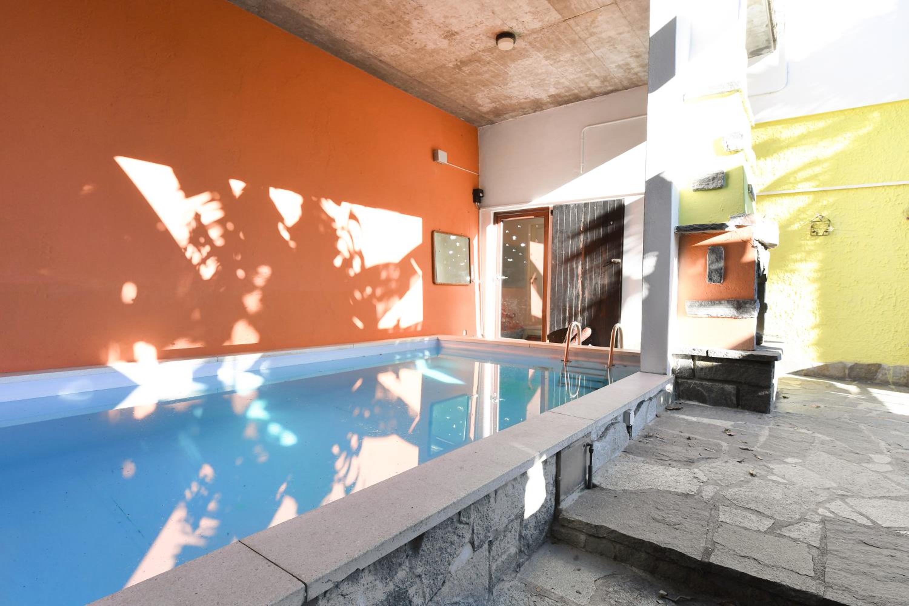 Apartment View And Pool - Happy Rentals
