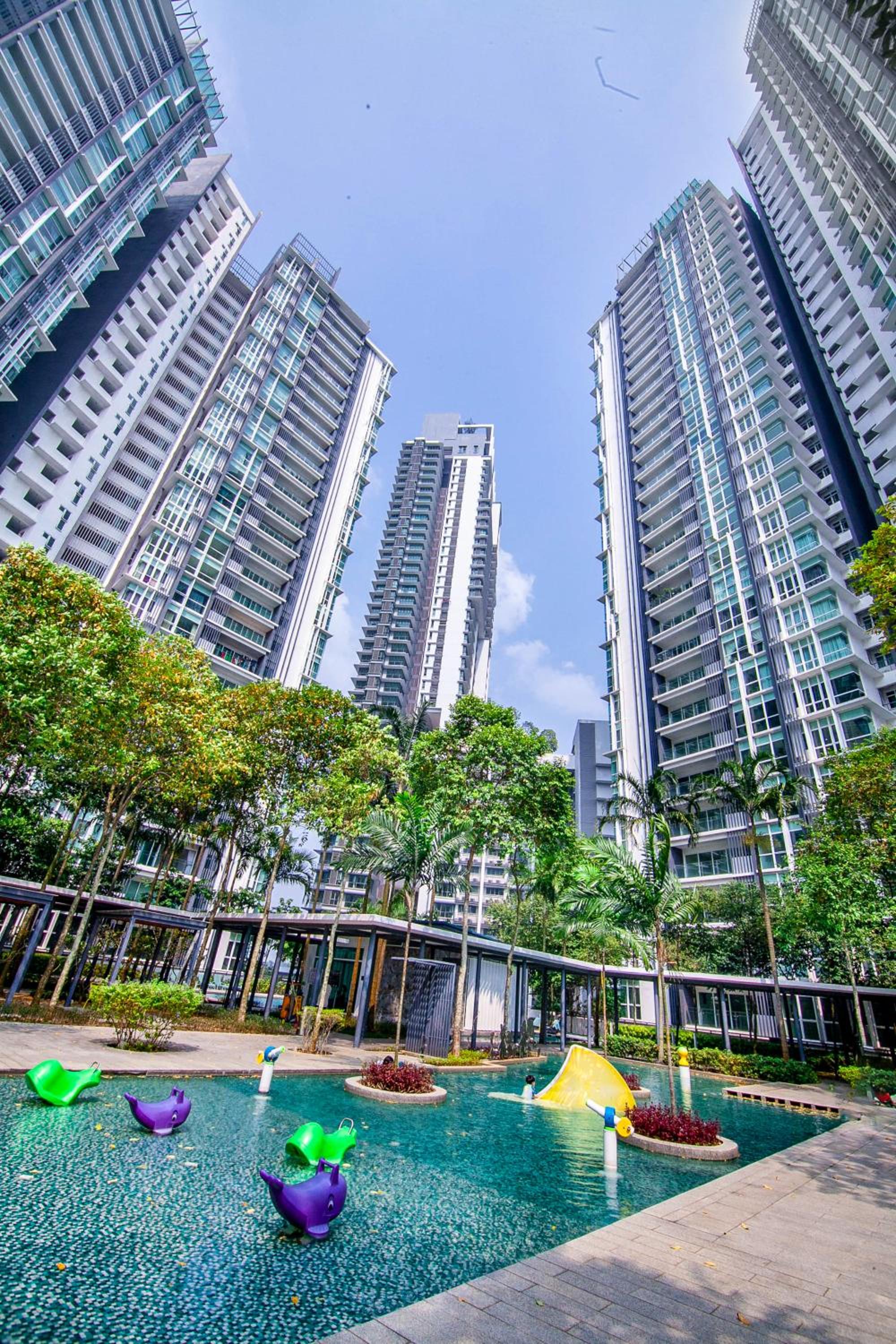 Family Luxury Condo with Slides near Legoland, Medini Signature by KidsCastle