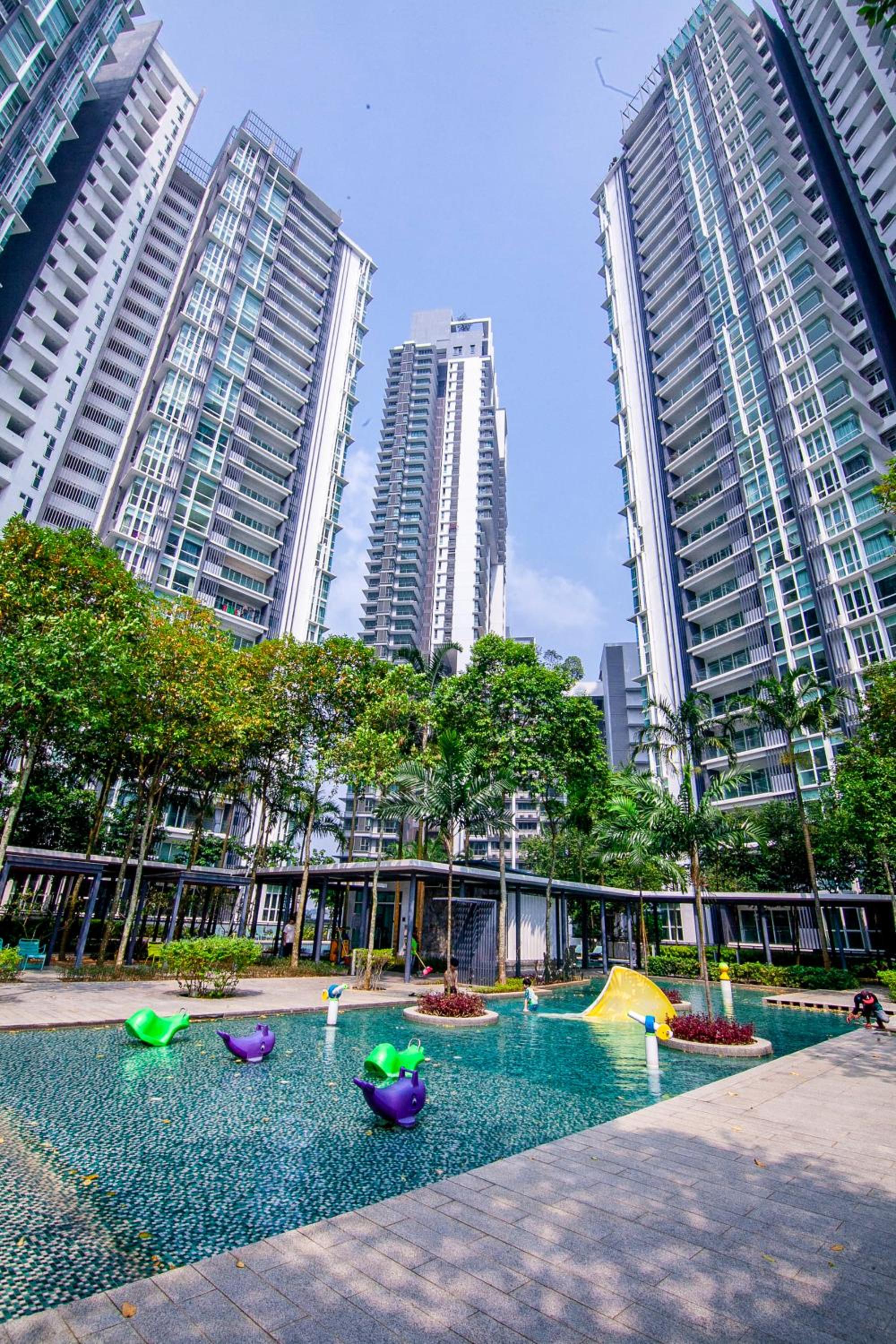 Family Luxury Condo with Slides near Legoland, Medini Signature by KidsCastle