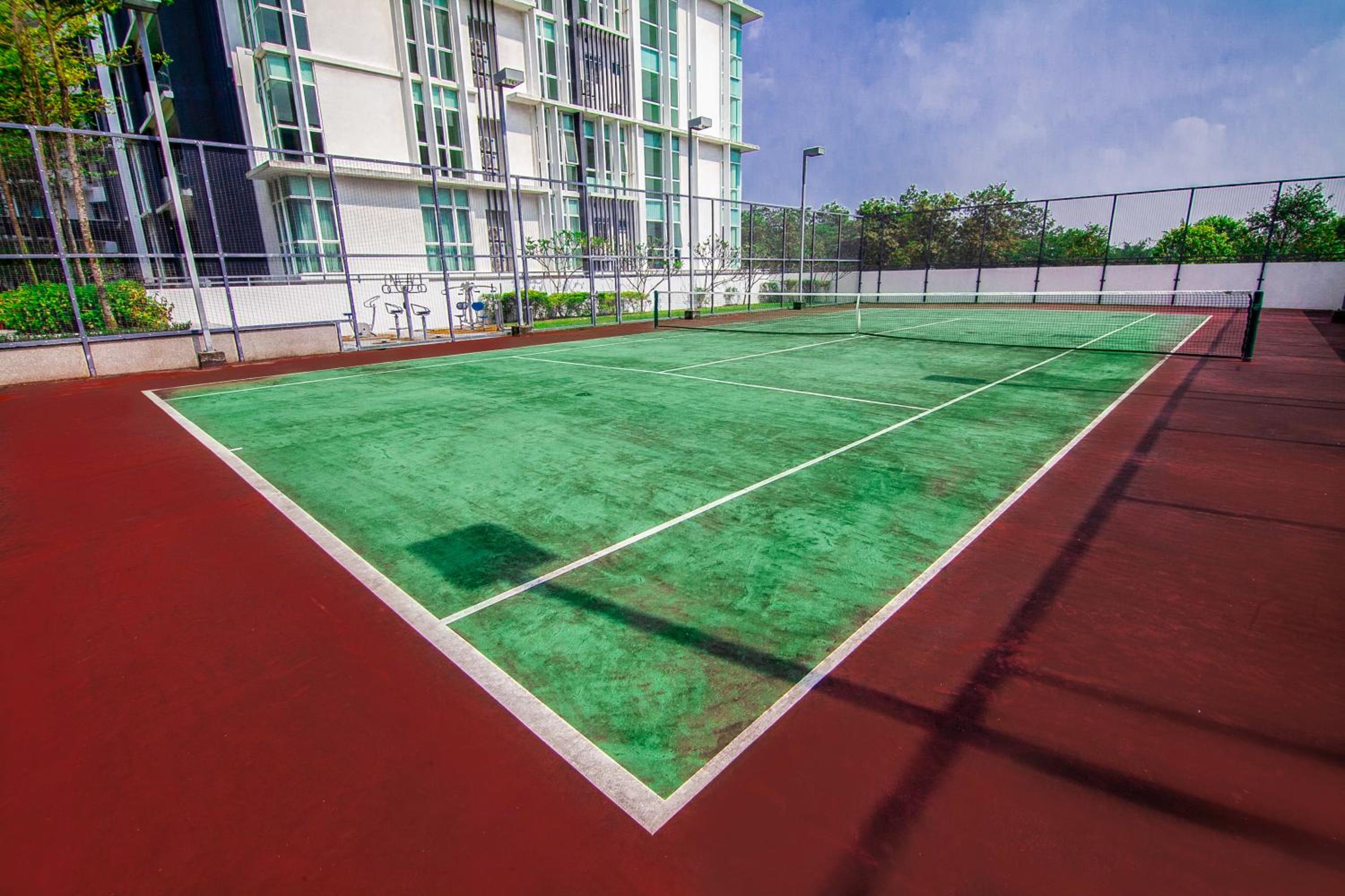 Family Luxury Condo with Slides near Legoland, Medini Signature by KidsCastle